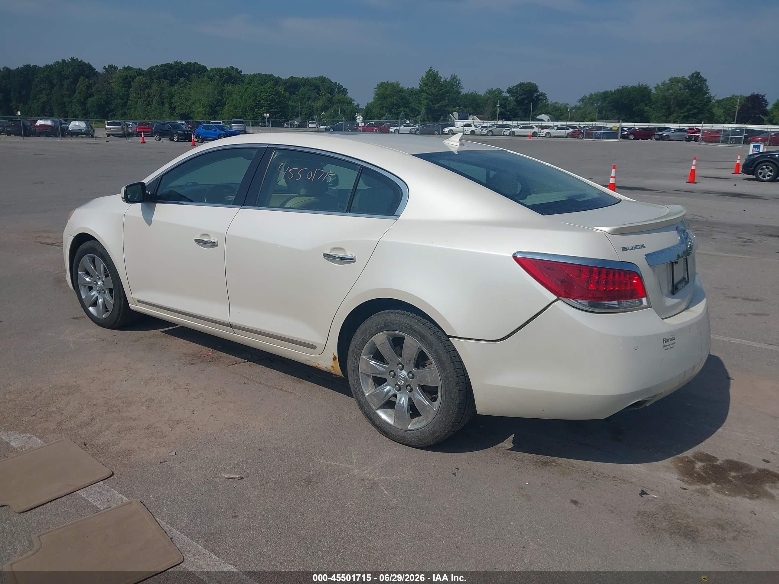 2013 Buick Lacrosse Leather Group White vin: 1G4GC5E39DF172628
