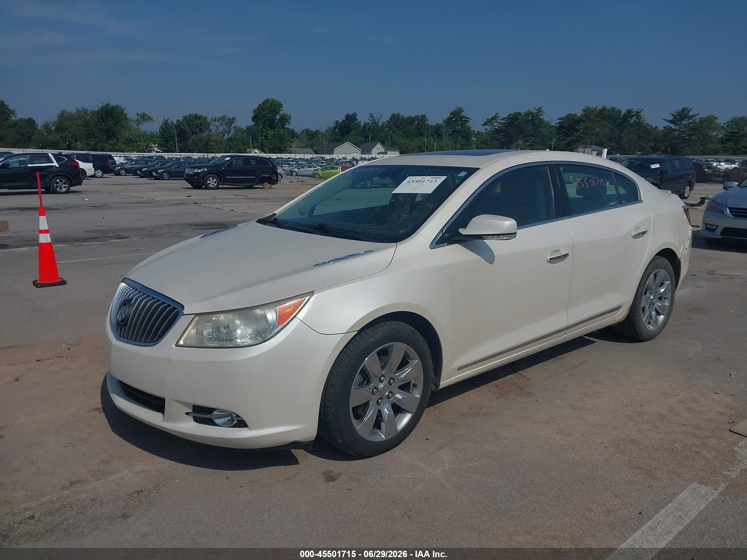 2013 Buick Lacrosse Leather Group White vin: 1G4GC5E39DF172628