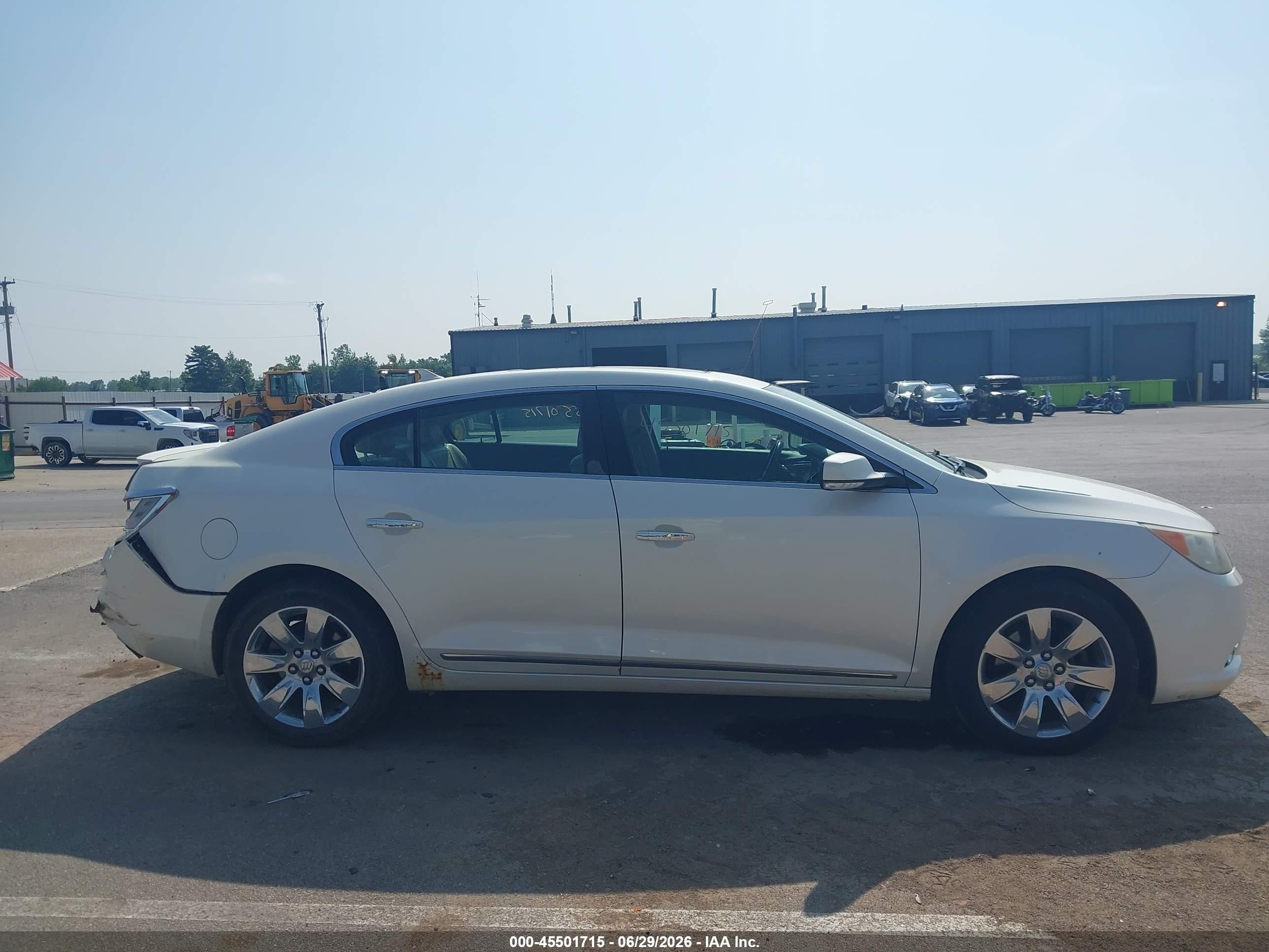 2013 Buick Lacrosse Leather Group White vin: 1G4GC5E39DF172628