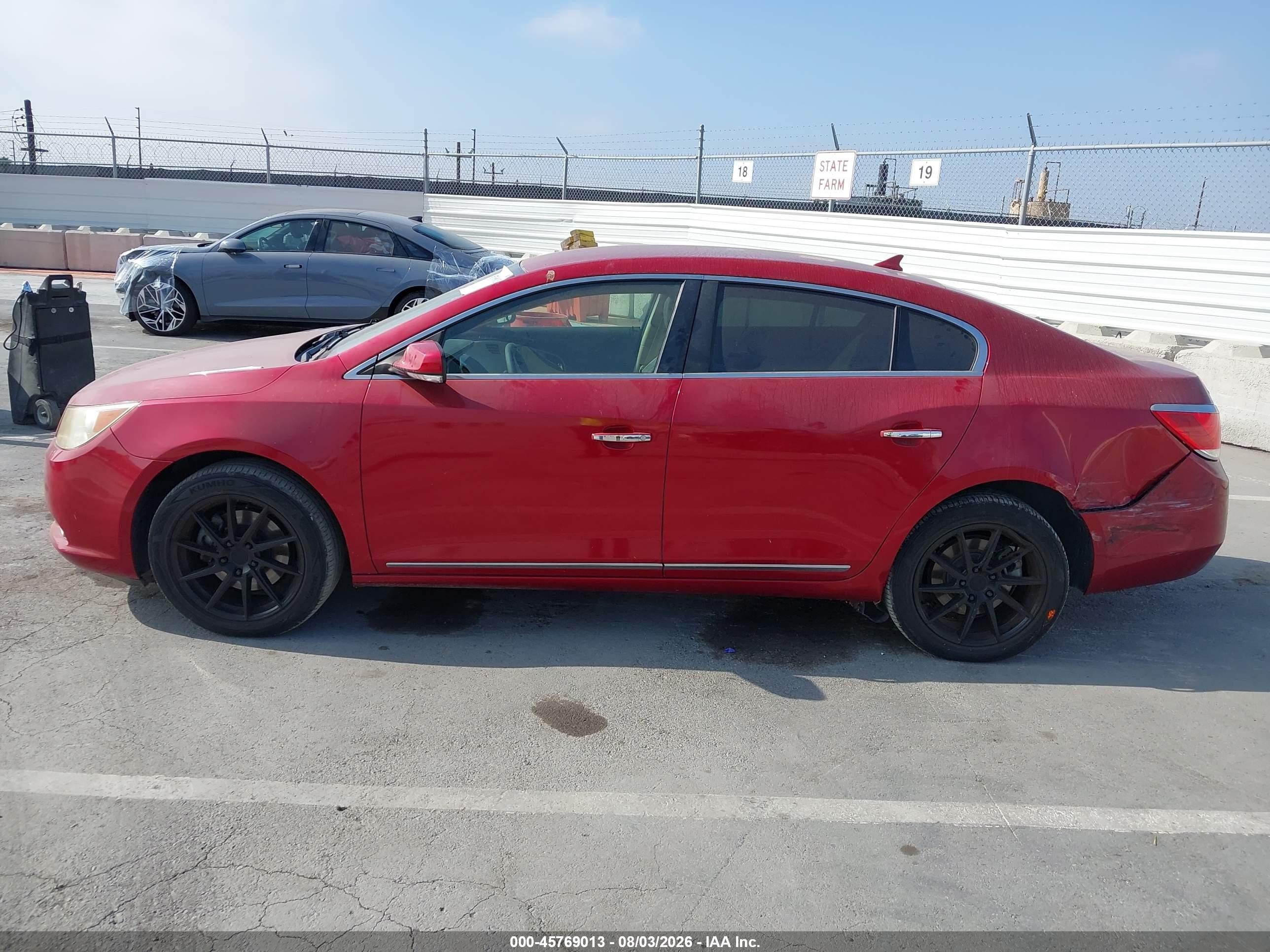 2013 Buick Lacrosse Leather Group Red vin: 1G4GC5E39DF306313