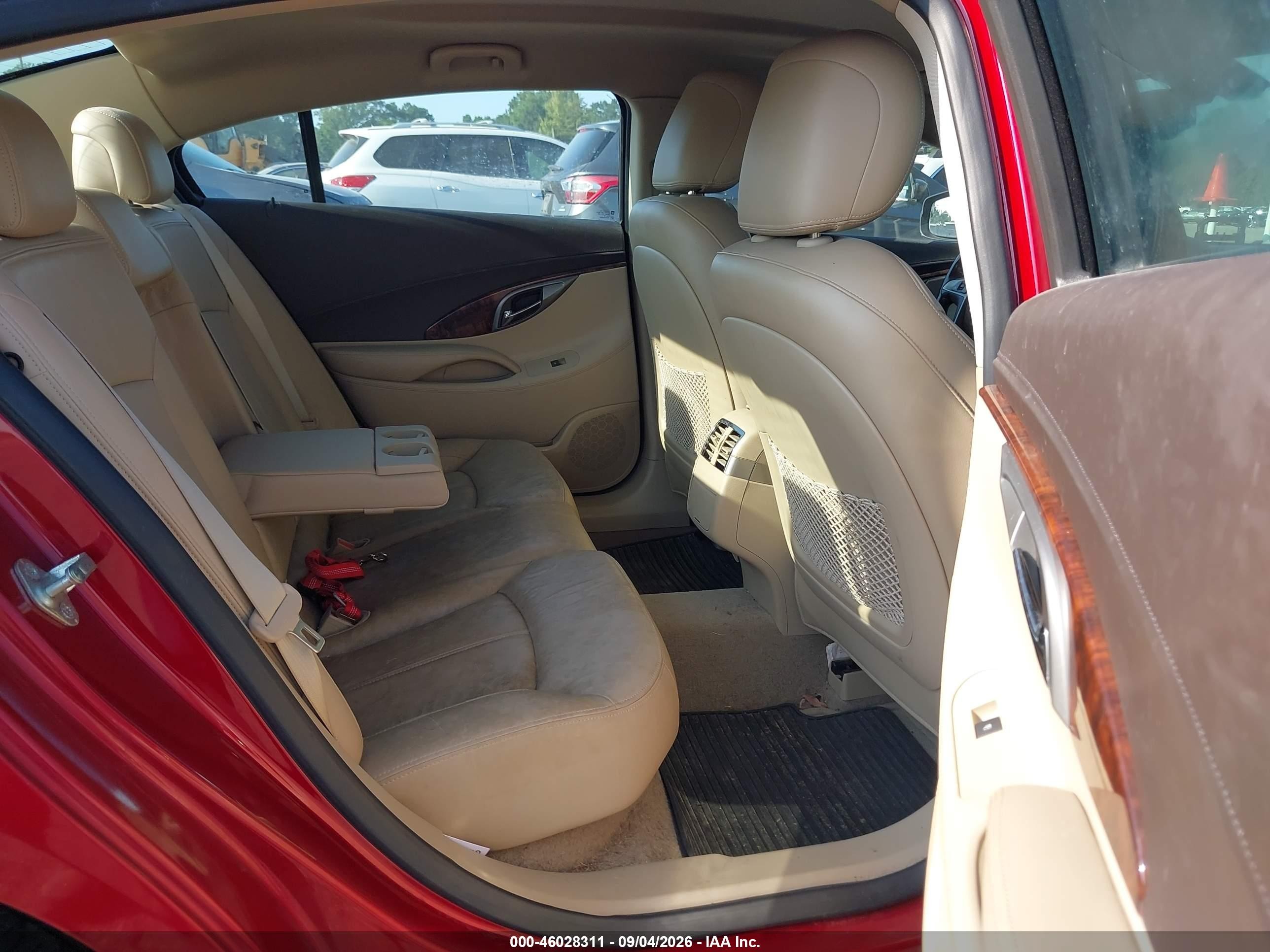 2012 Buick Lacrosse Leather Group Red vin: 1G4GC5E3XCF374487