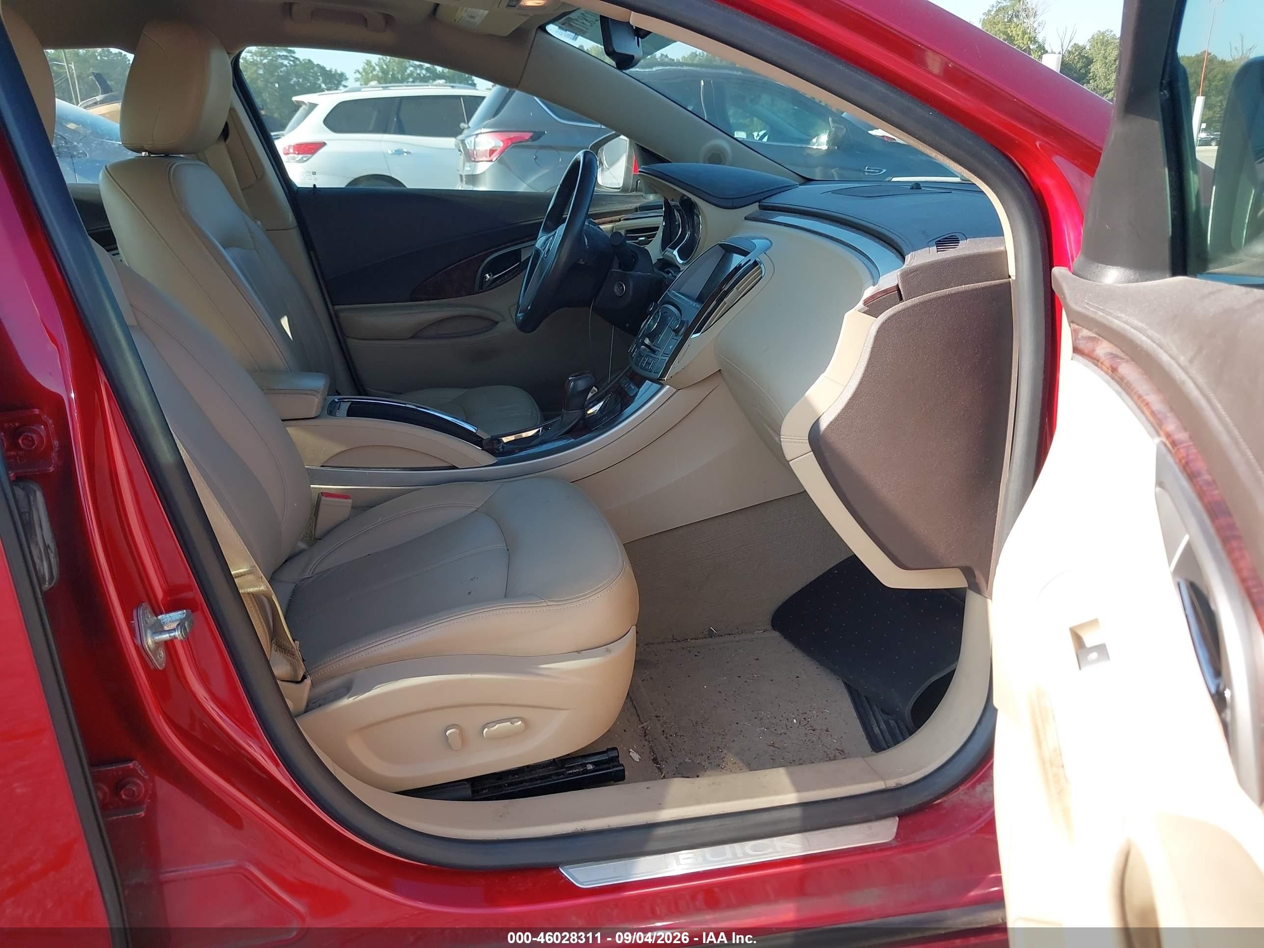 2012 Buick Lacrosse Leather Group Red vin: 1G4GC5E3XCF374487