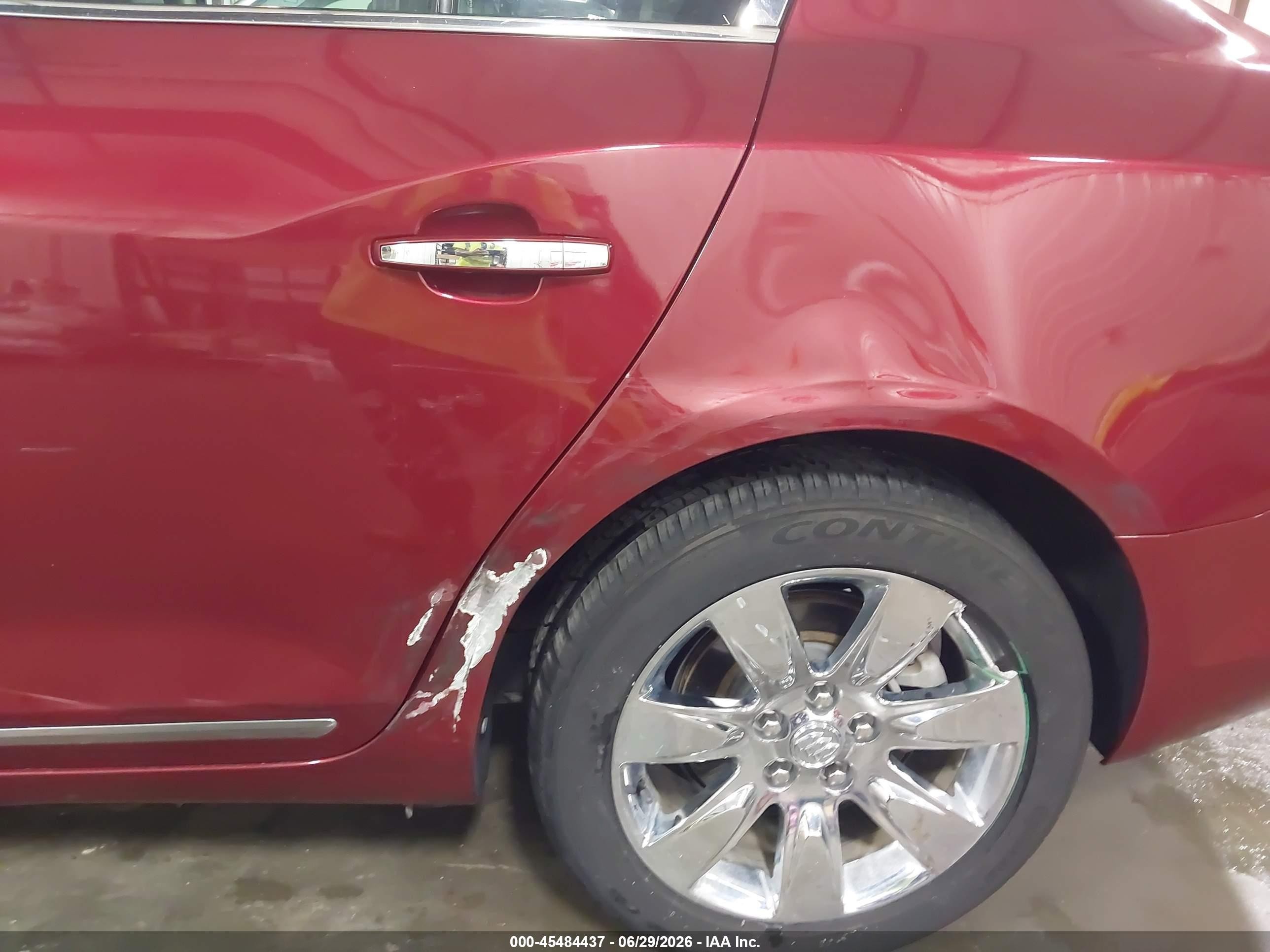 2011 Buick Lacrosse Cxl Red vin: 1G4GC5ED2BF278800