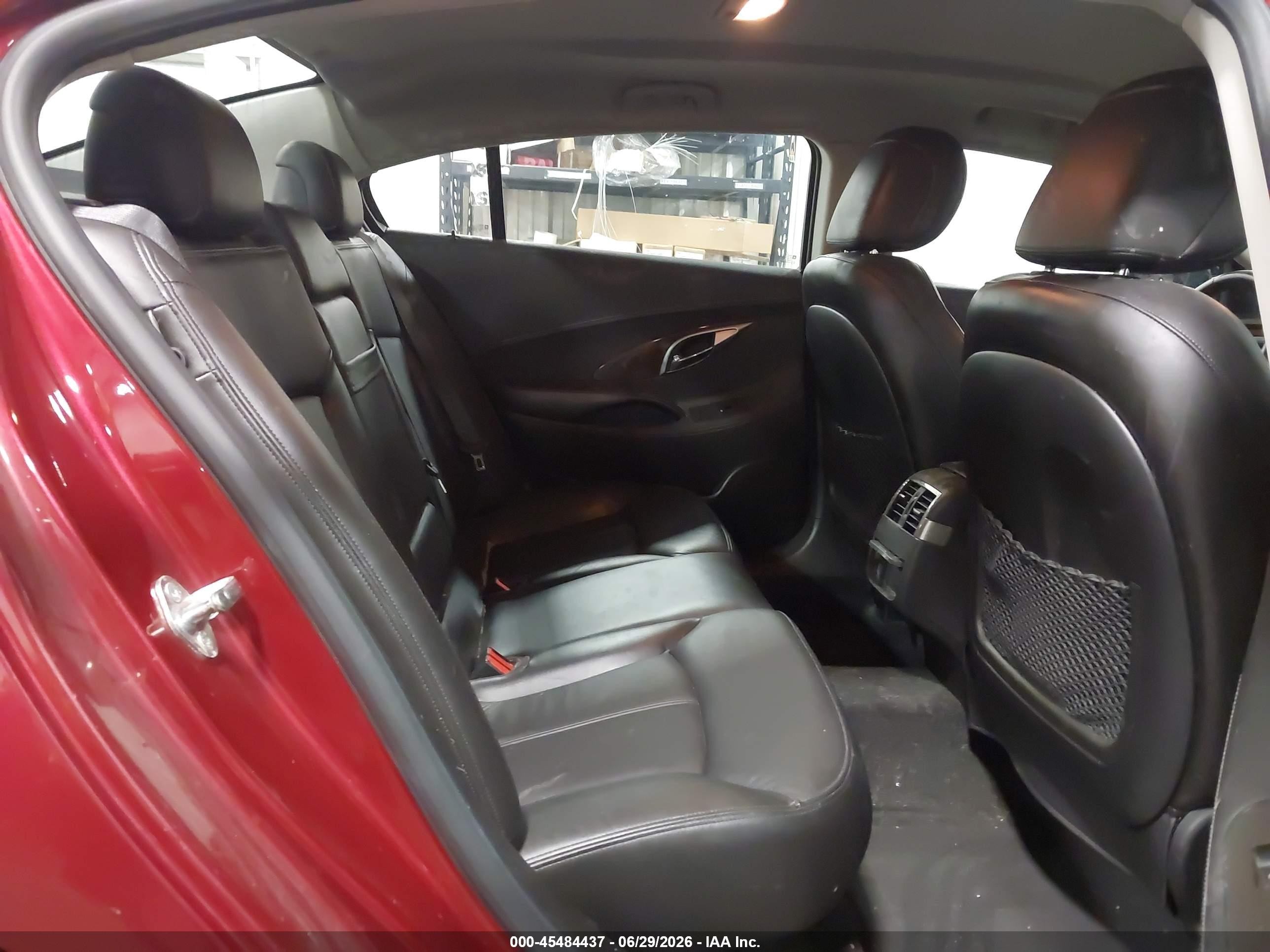 2011 Buick Lacrosse Cxl Red vin: 1G4GC5ED2BF278800