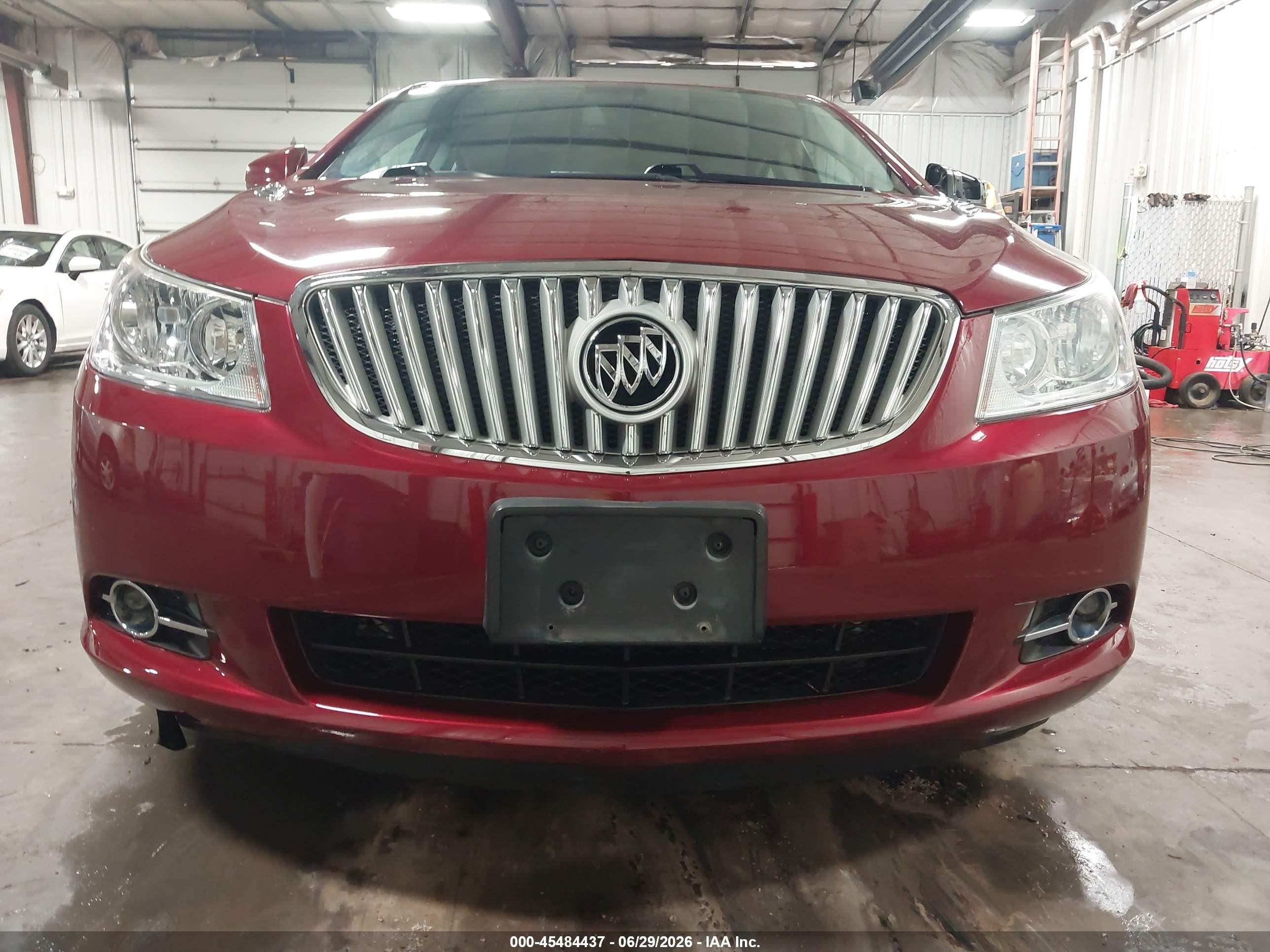 2011 Buick Lacrosse Cxl Red vin: 1G4GC5ED2BF278800