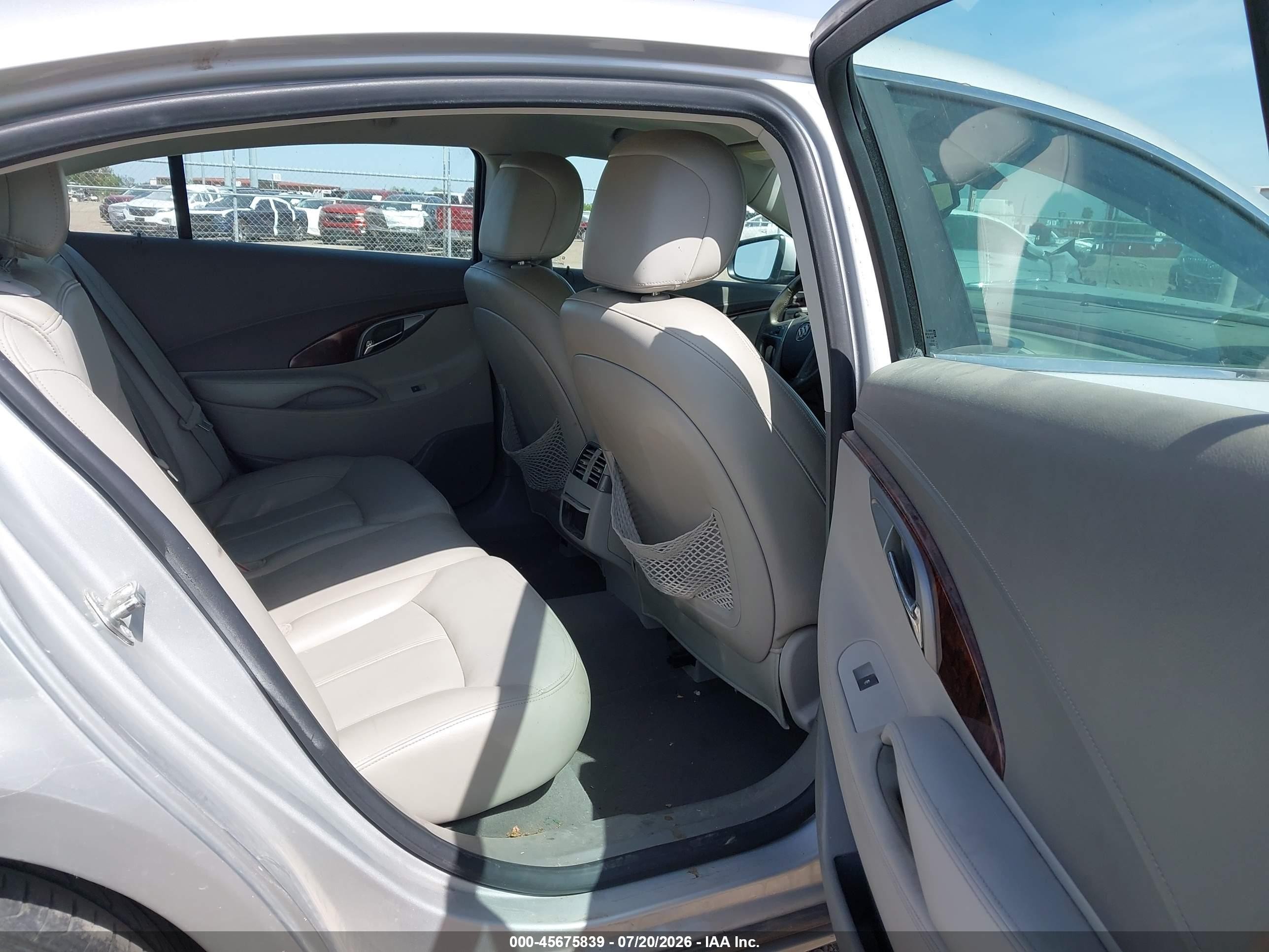 2011 Buick Lacrosse Cxl Silver vin: 1G4GC5ED5BF323356