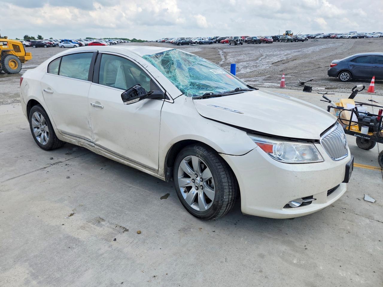 2011 Buick Lacrosse Cream vin: 1G4GC5ED6BF131721