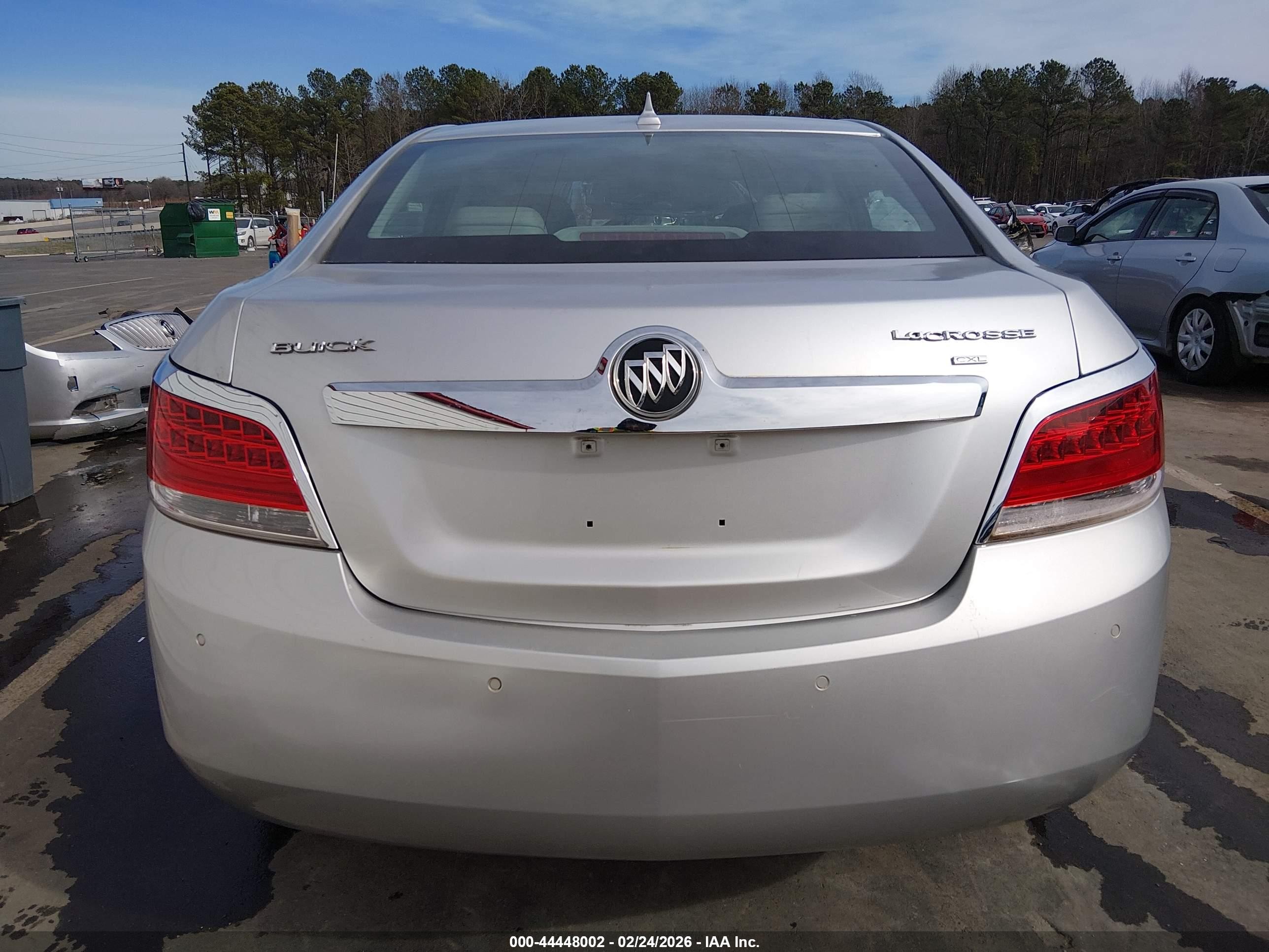 2011 Buick Lacrosse Cxl Серебряный vin: 1G4GC5ED7BF226417