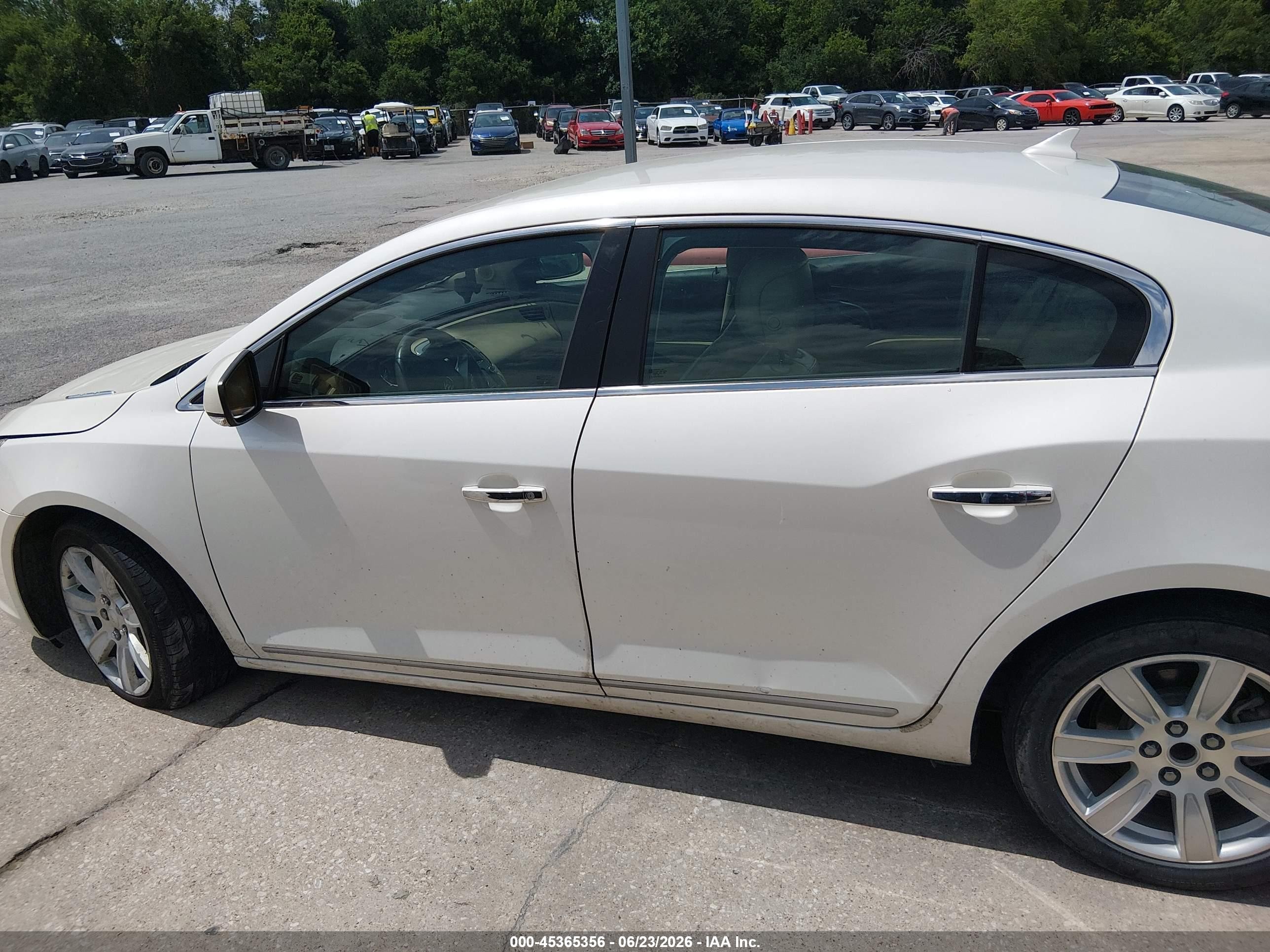 2011 Buick Lacrosse Cxl Beige vin: 1G4GC5ED8BF198417
