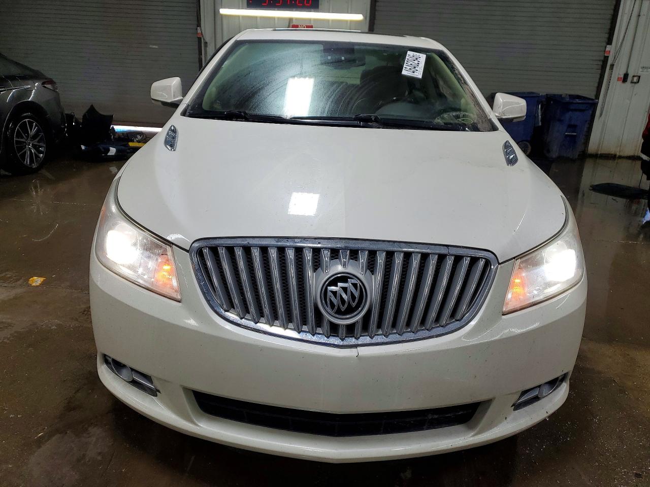 2011 Buick Lacrosse Cxl White vin: 1G4GC5ED9BF117375