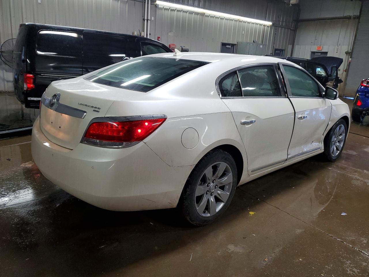 2011 Buick Lacrosse Cxl White vin: 1G4GC5ED9BF117375