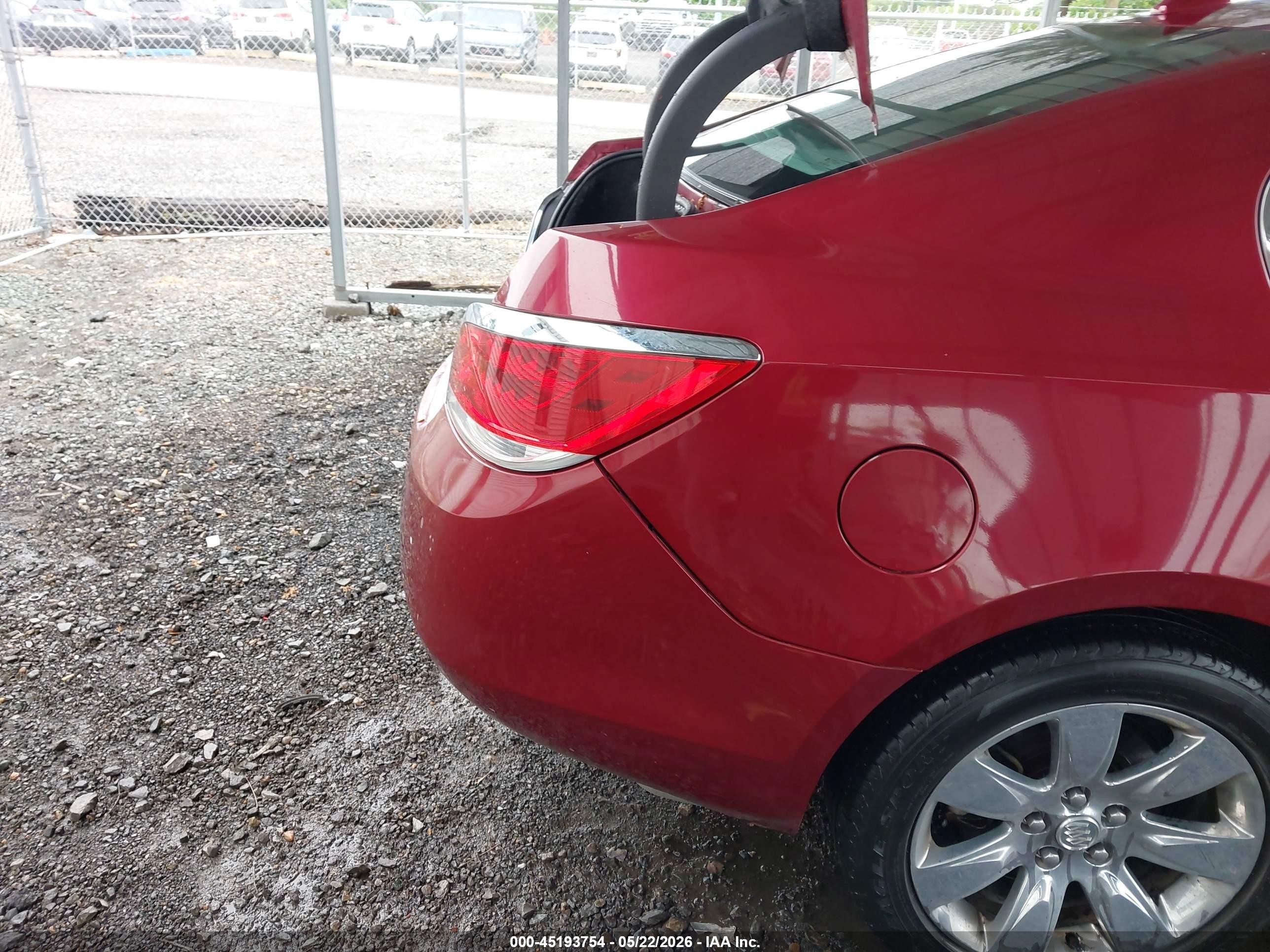 2011 Buick Lacrosse Cxl Red vin: 1G4GC5ED9BF196630