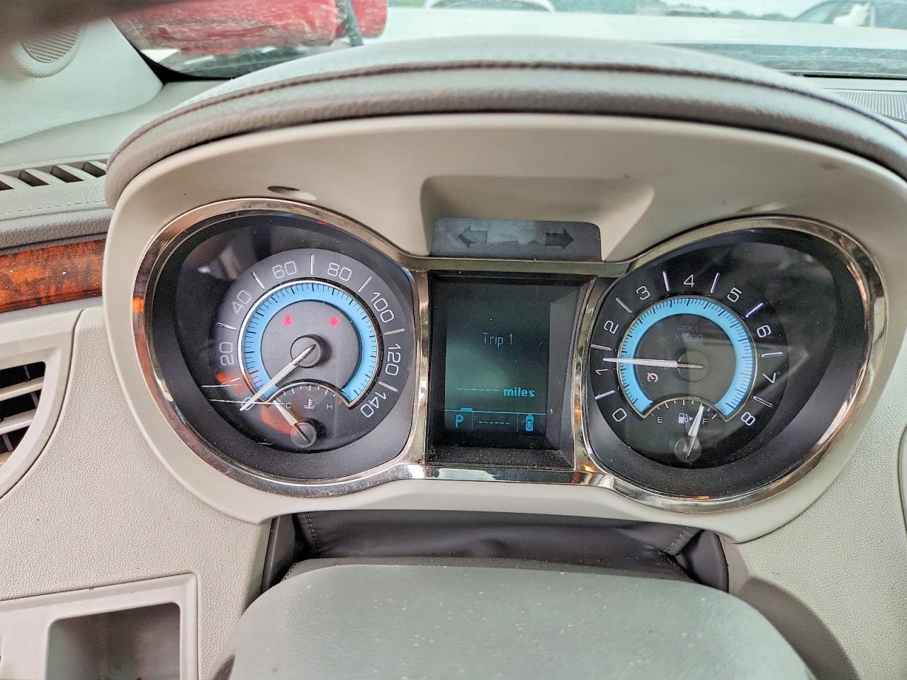 2010 Buick Lacrosse Cxl Silver vin: 1G4GC5EG0AF179191