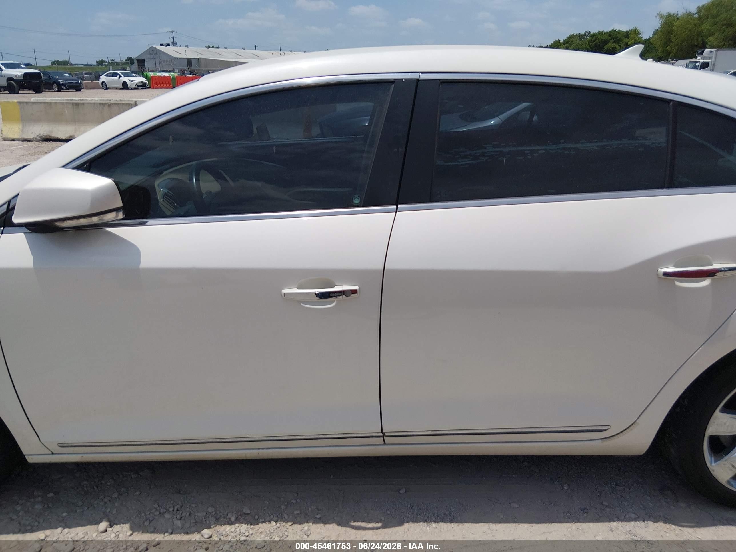 2010 Buick Lacrosse Cxl White vin: 1G4GC5EG0AF207085