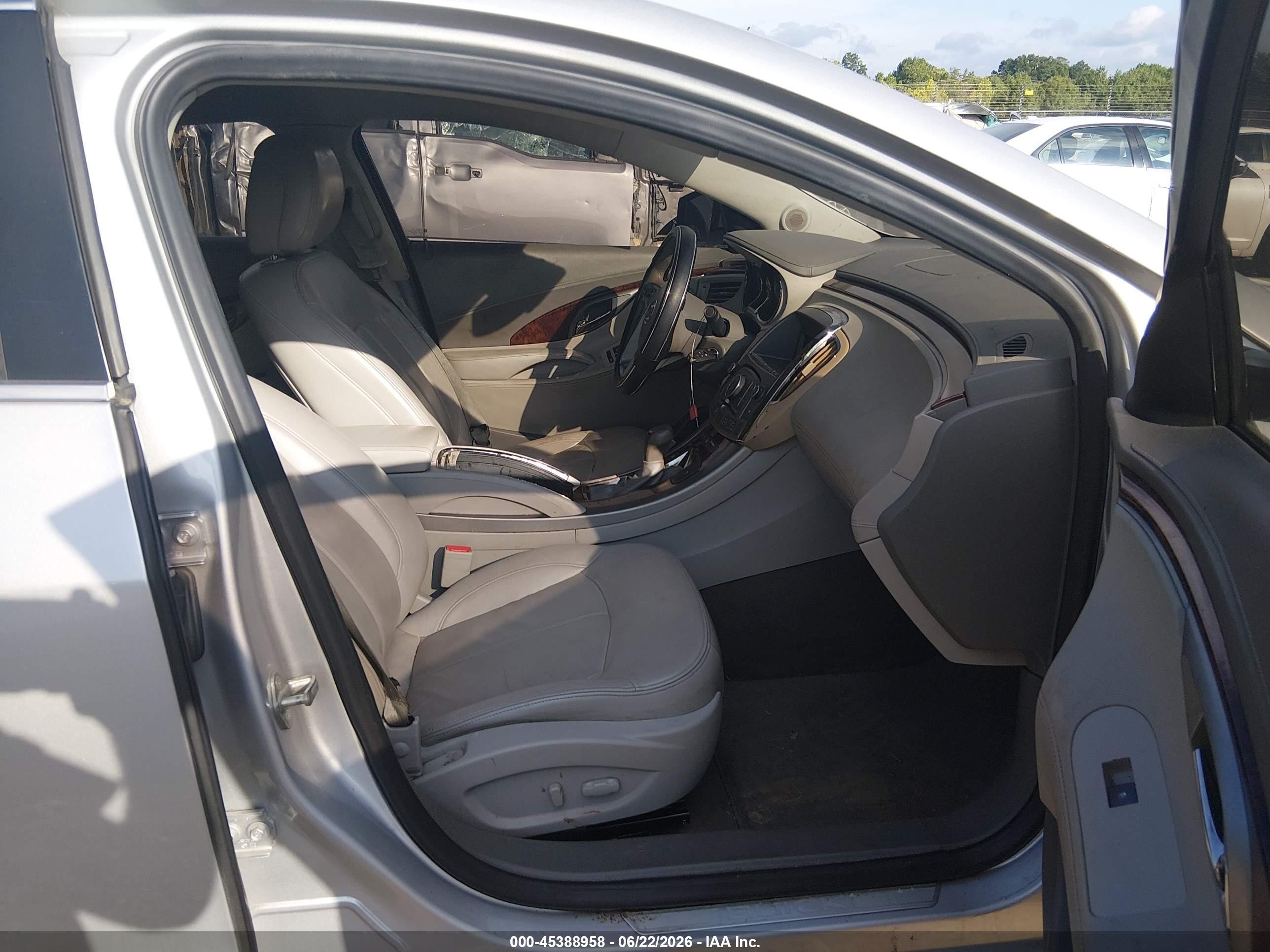 2010 Buick Lacrosse Cxl Silver vin: 1G4GC5EG1AF174307