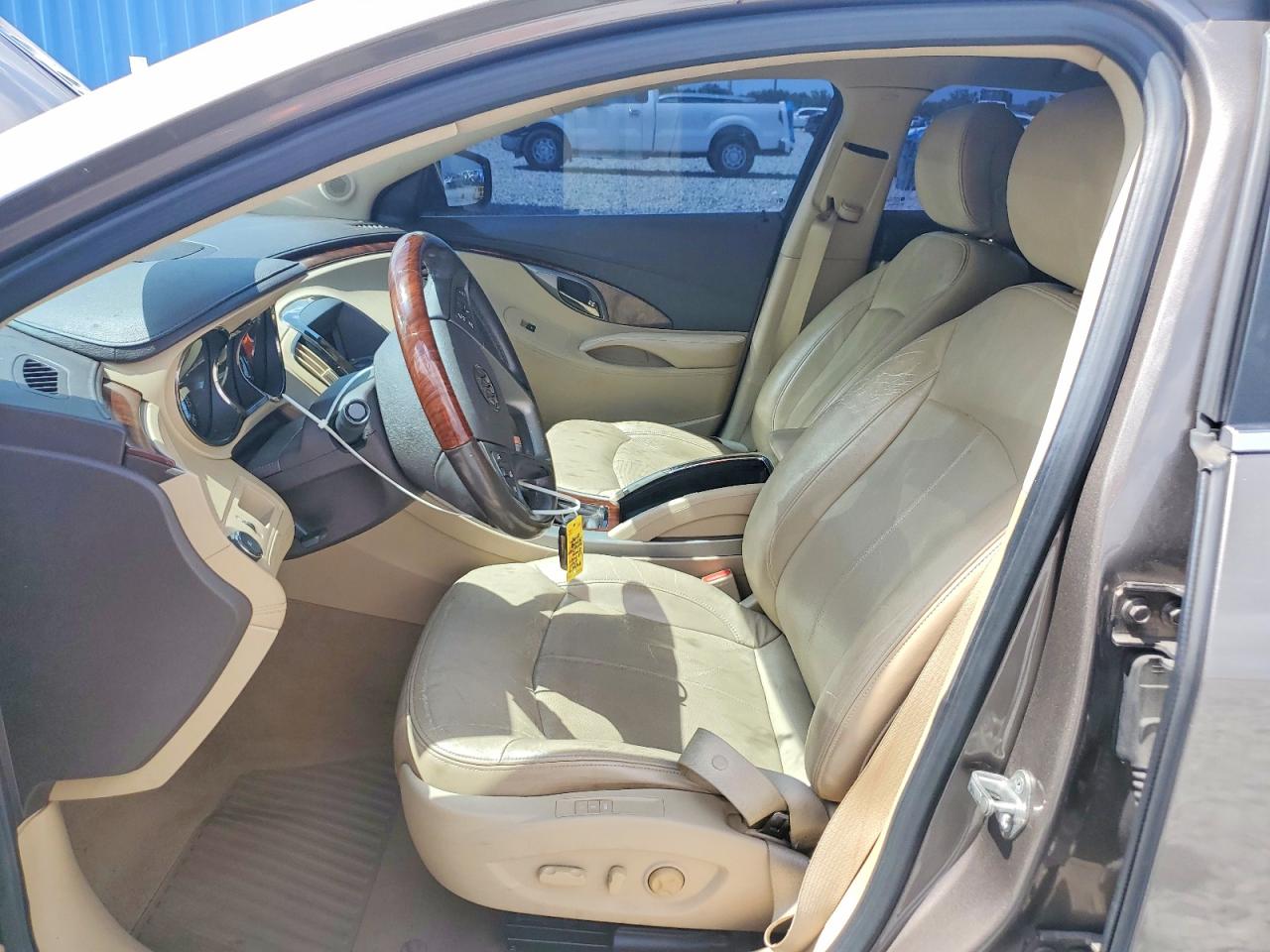 2010 Buick Lacrosse Cxl Tan vin: 1G4GC5EG2AF130087