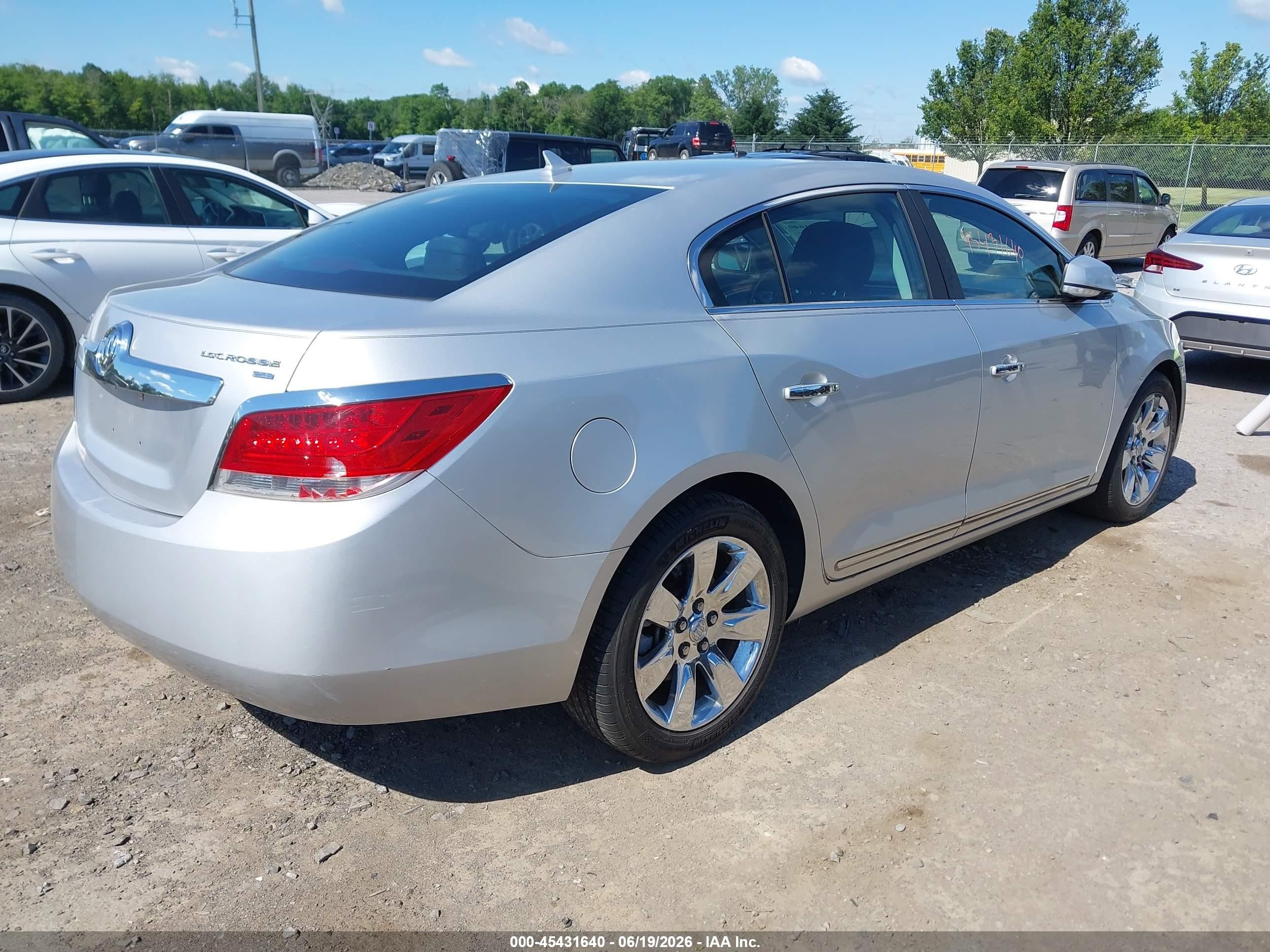 2010 Buick Lacrosse Cxl Silver vin: 1G4GC5EG2AF298649