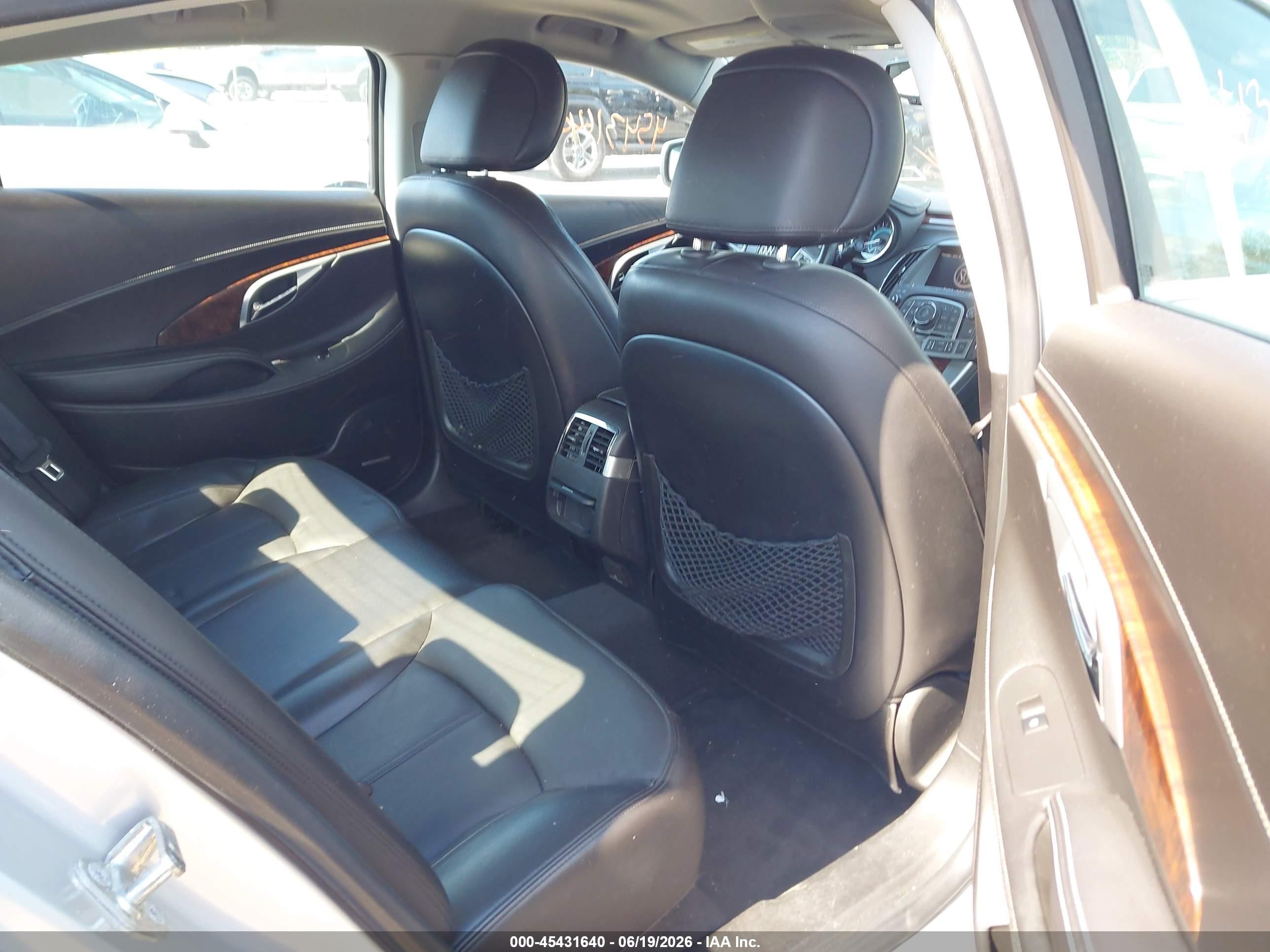 2010 Buick Lacrosse Cxl Silver vin: 1G4GC5EG2AF298649