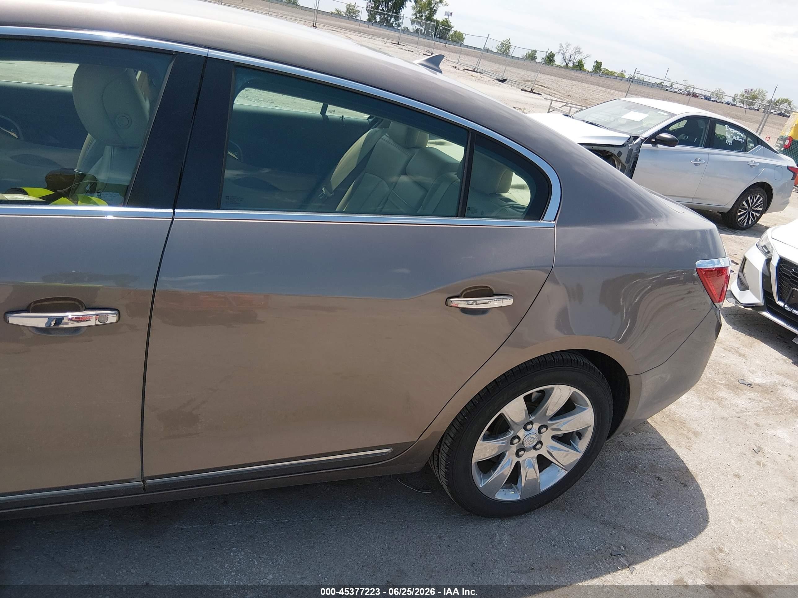 2010 Buick Lacrosse Cxl Коричневый vin: 1G4GC5EG3AF281925
