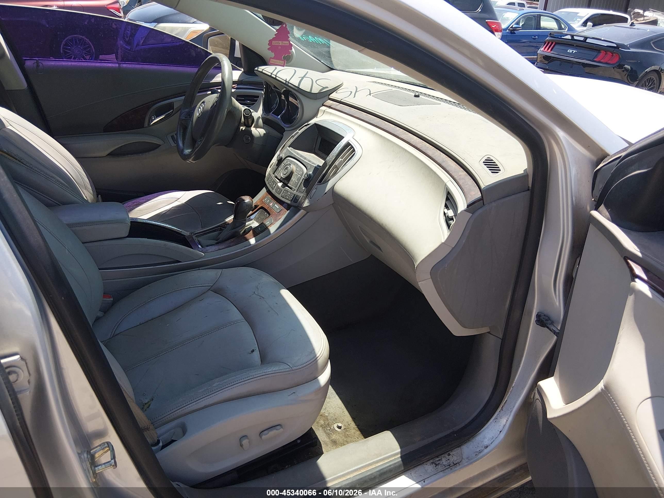 2010 Buick Lacrosse Cxl Silver vin: 1G4GC5EG5AF202061
