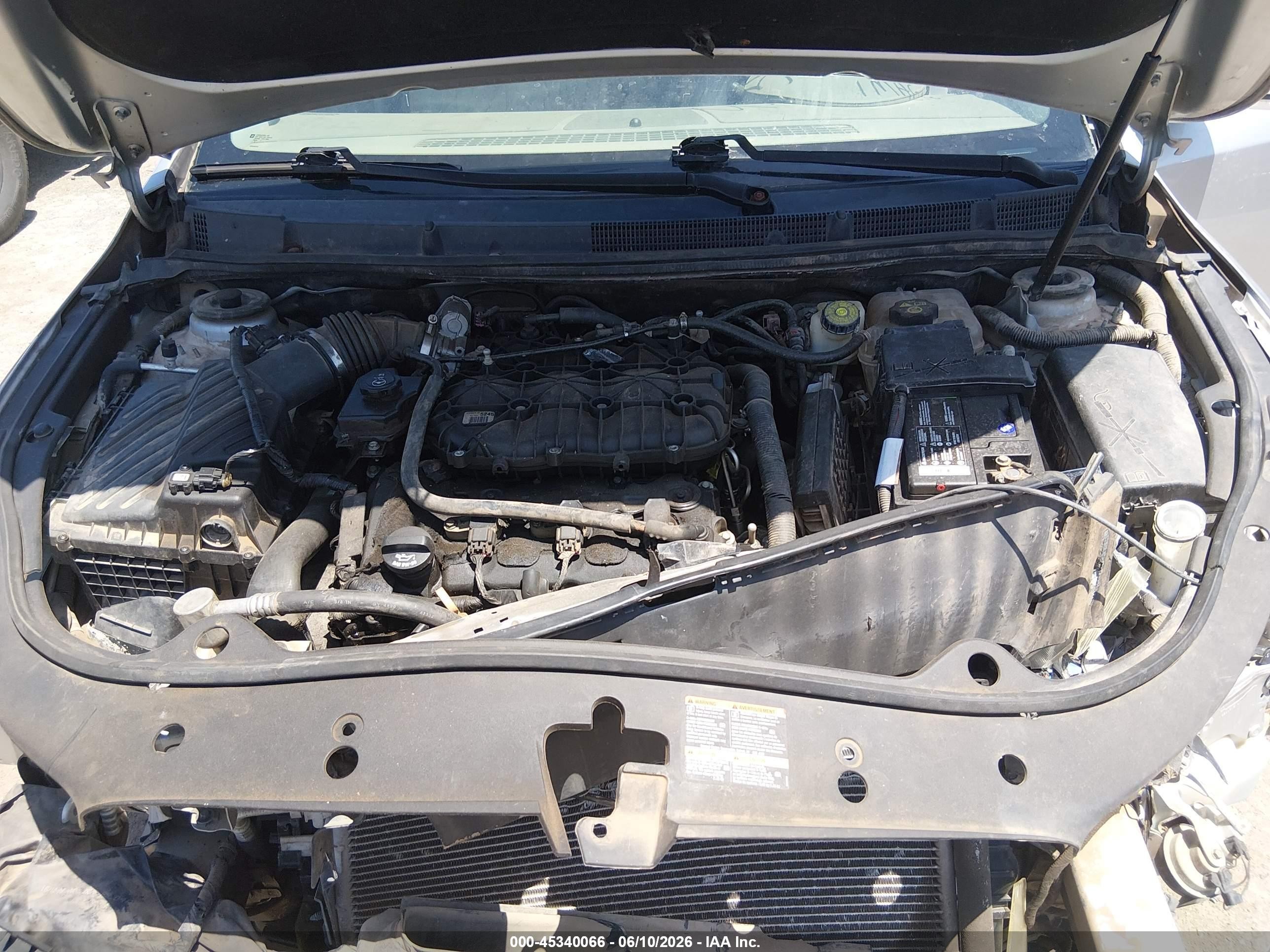 2010 Buick Lacrosse Cxl Silver vin: 1G4GC5EG5AF202061