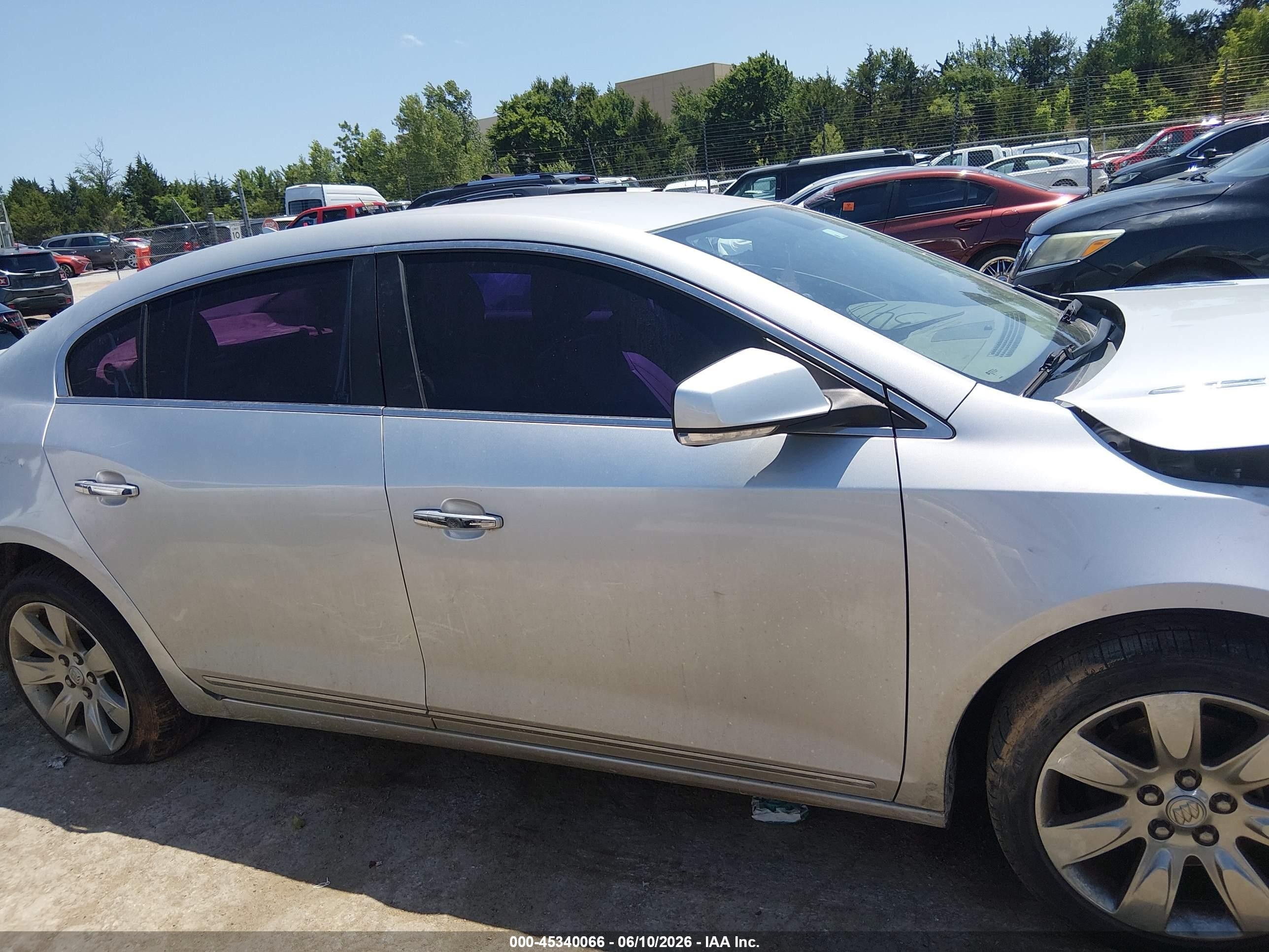 2010 Buick Lacrosse Cxl Silver vin: 1G4GC5EG5AF202061