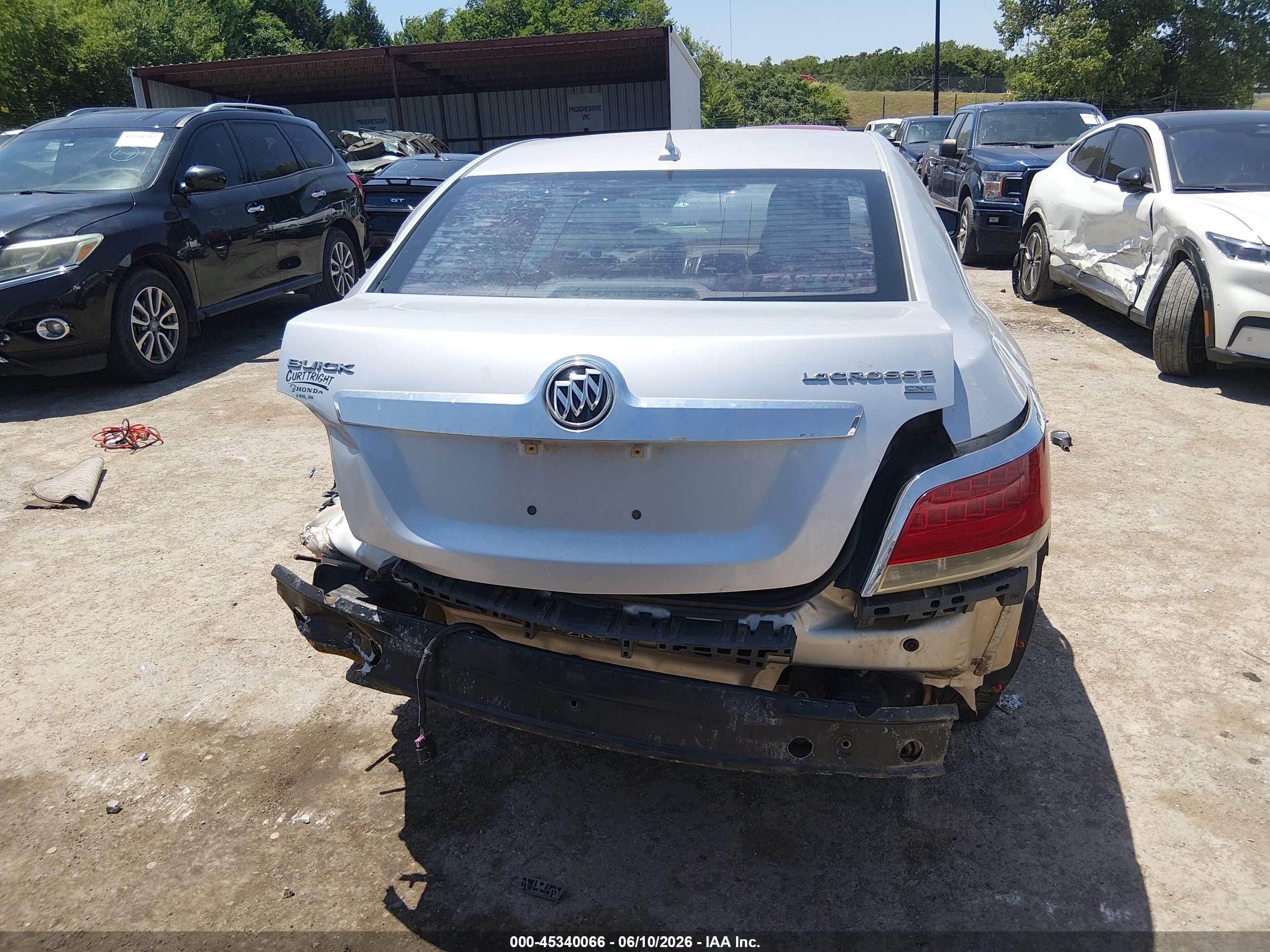 2010 Buick Lacrosse Cxl Silver vin: 1G4GC5EG5AF202061