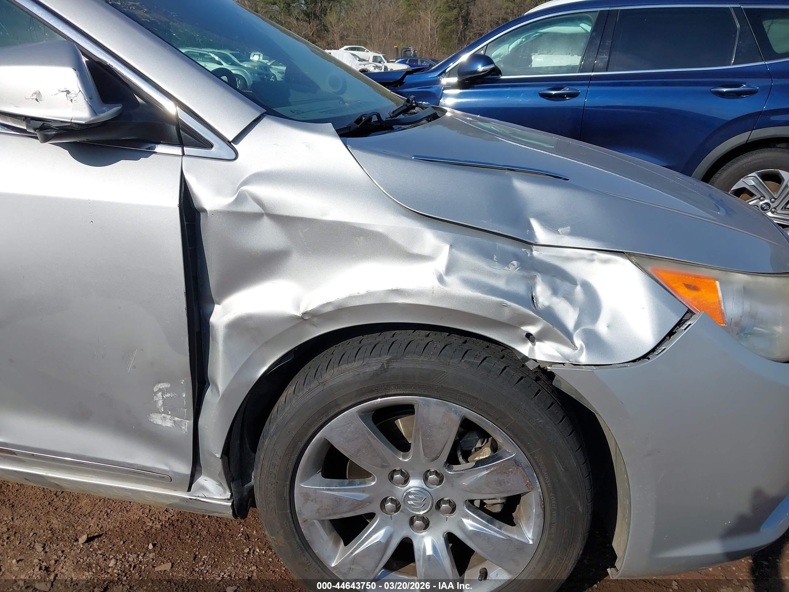 2010 Buick Lacrosse Cxl Silver vin: 1G4GC5EG6AF137754