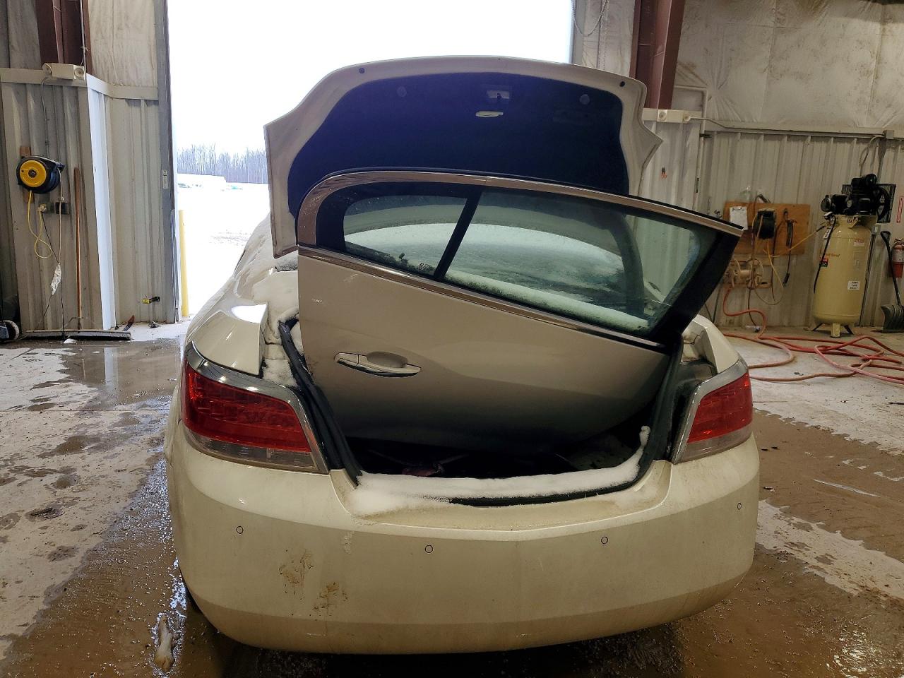 2010 Buick Lacrosse Cxl White vin: 1G4GC5EG7AF248877