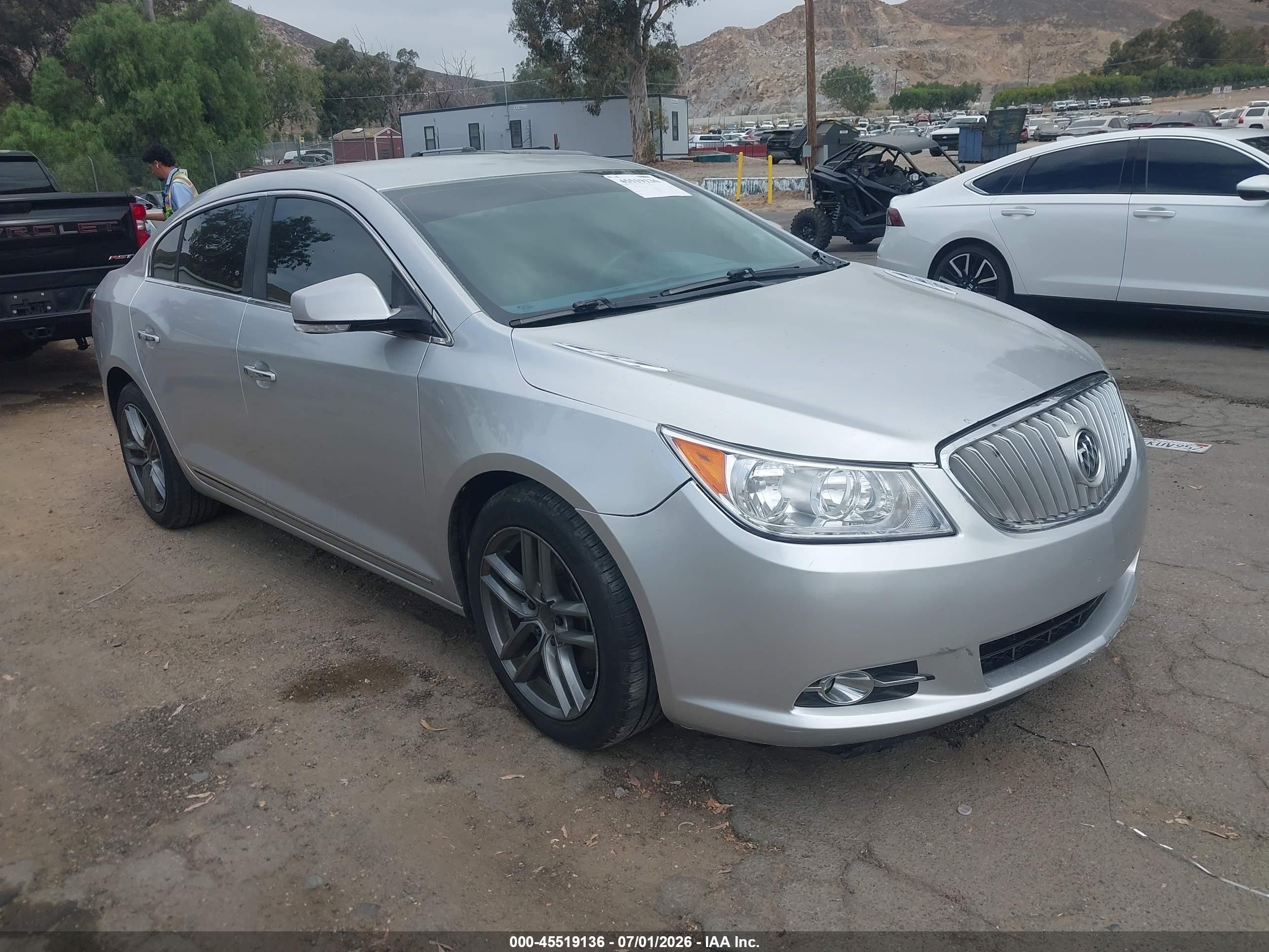 2010 Buick Lacrosse Cxl Silver vin: 1G4GC5EG8AF138002
