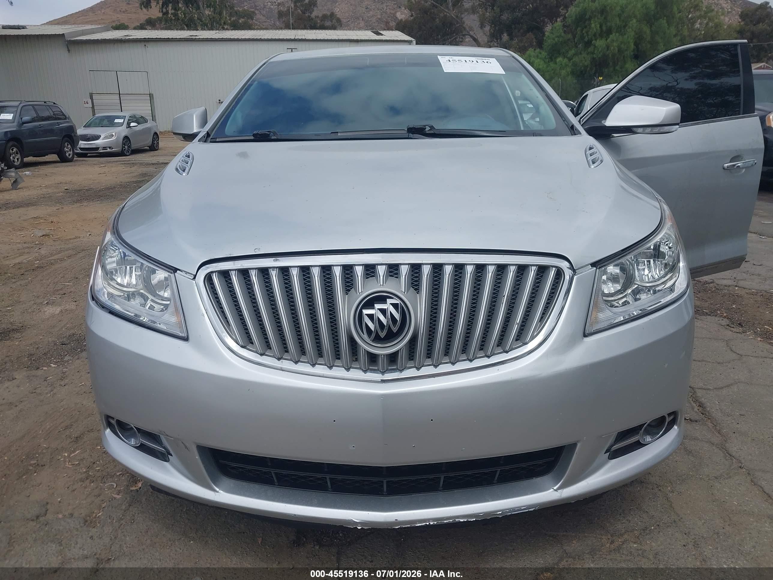 2010 Buick Lacrosse Cxl Silver vin: 1G4GC5EG8AF138002