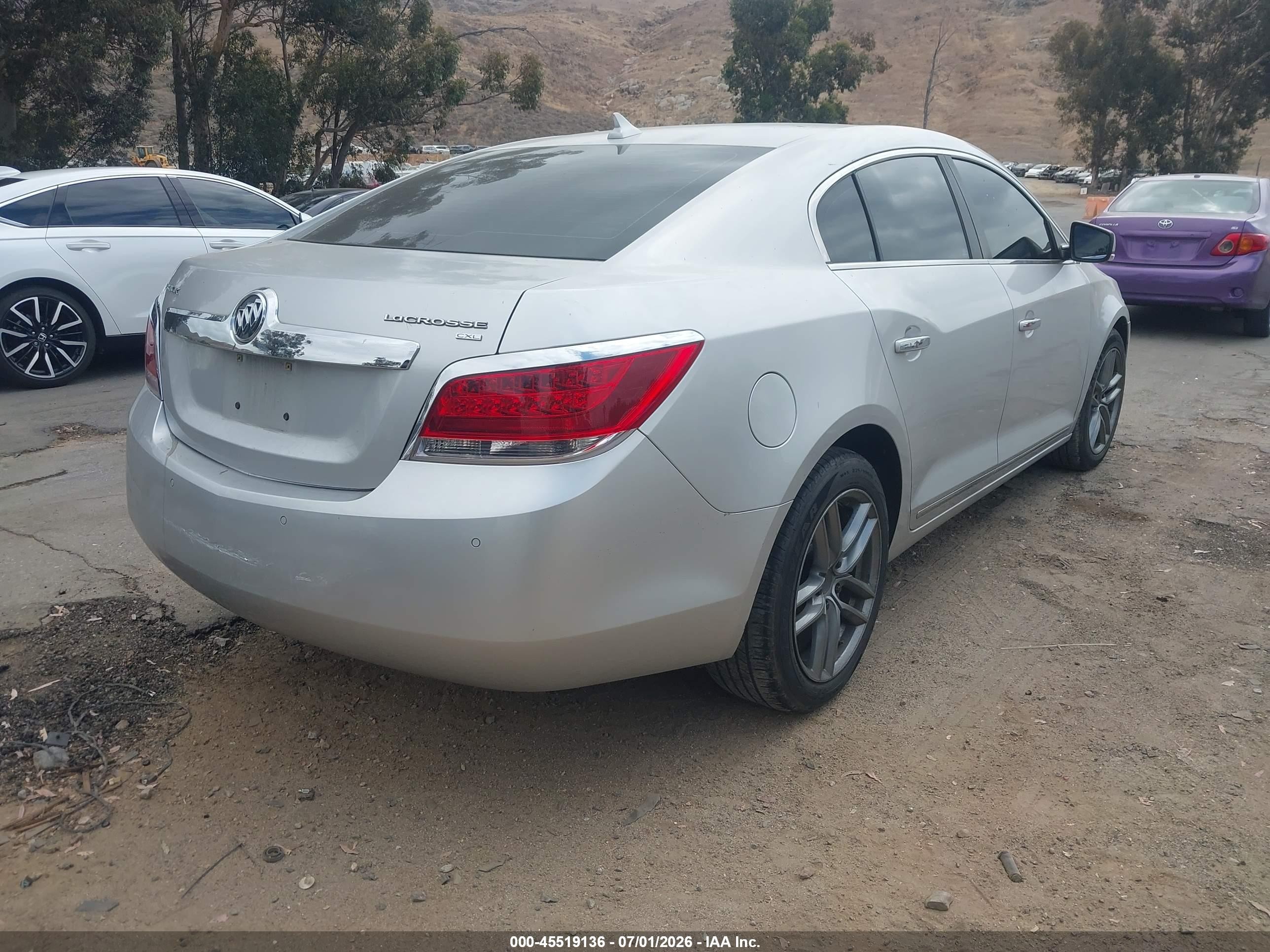 2010 Buick Lacrosse Cxl Silver vin: 1G4GC5EG8AF138002