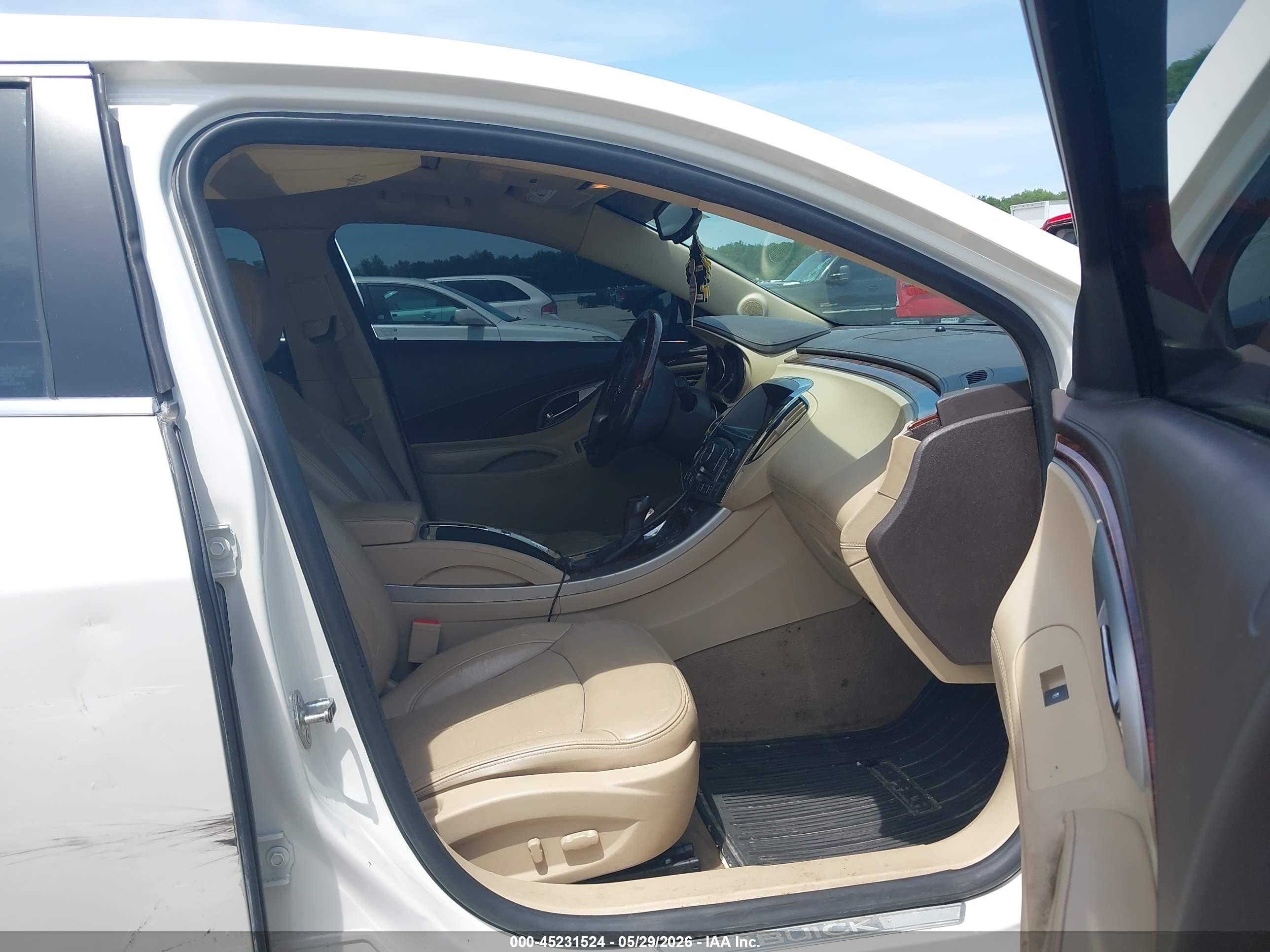 2010 Buick Lacrosse Cxl White vin: 1G4GC5EG8AF276722
