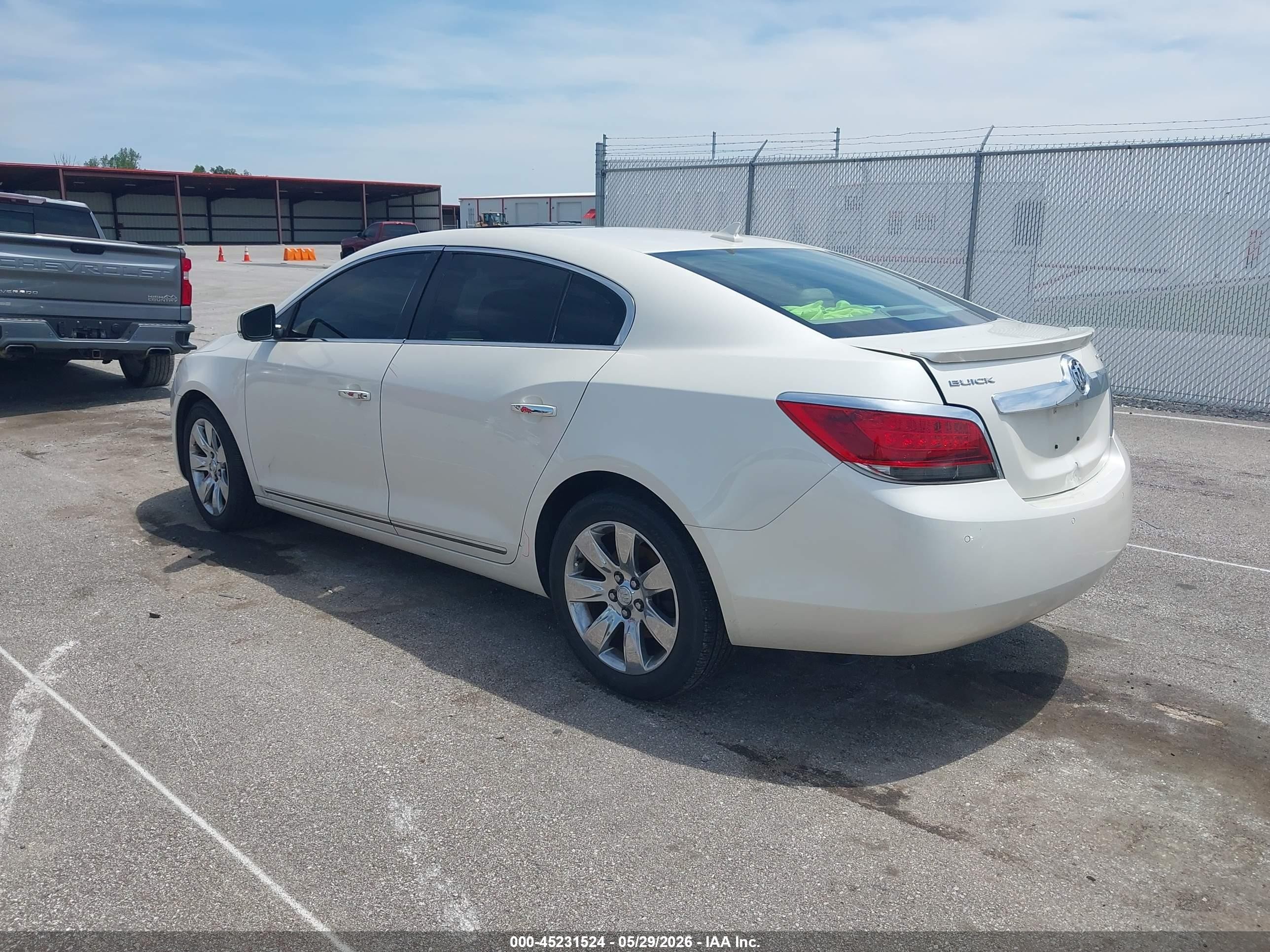 2010 Buick Lacrosse Cxl White vin: 1G4GC5EG8AF276722