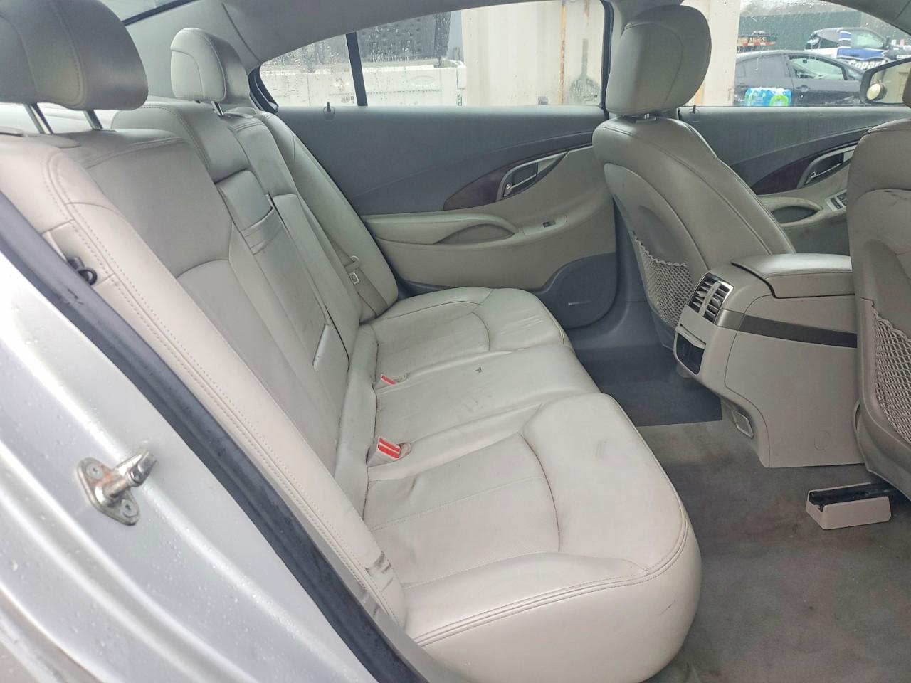 2010 Buick Lacrosse Cxl Silver vin: 1G4GC5EG9AF100603