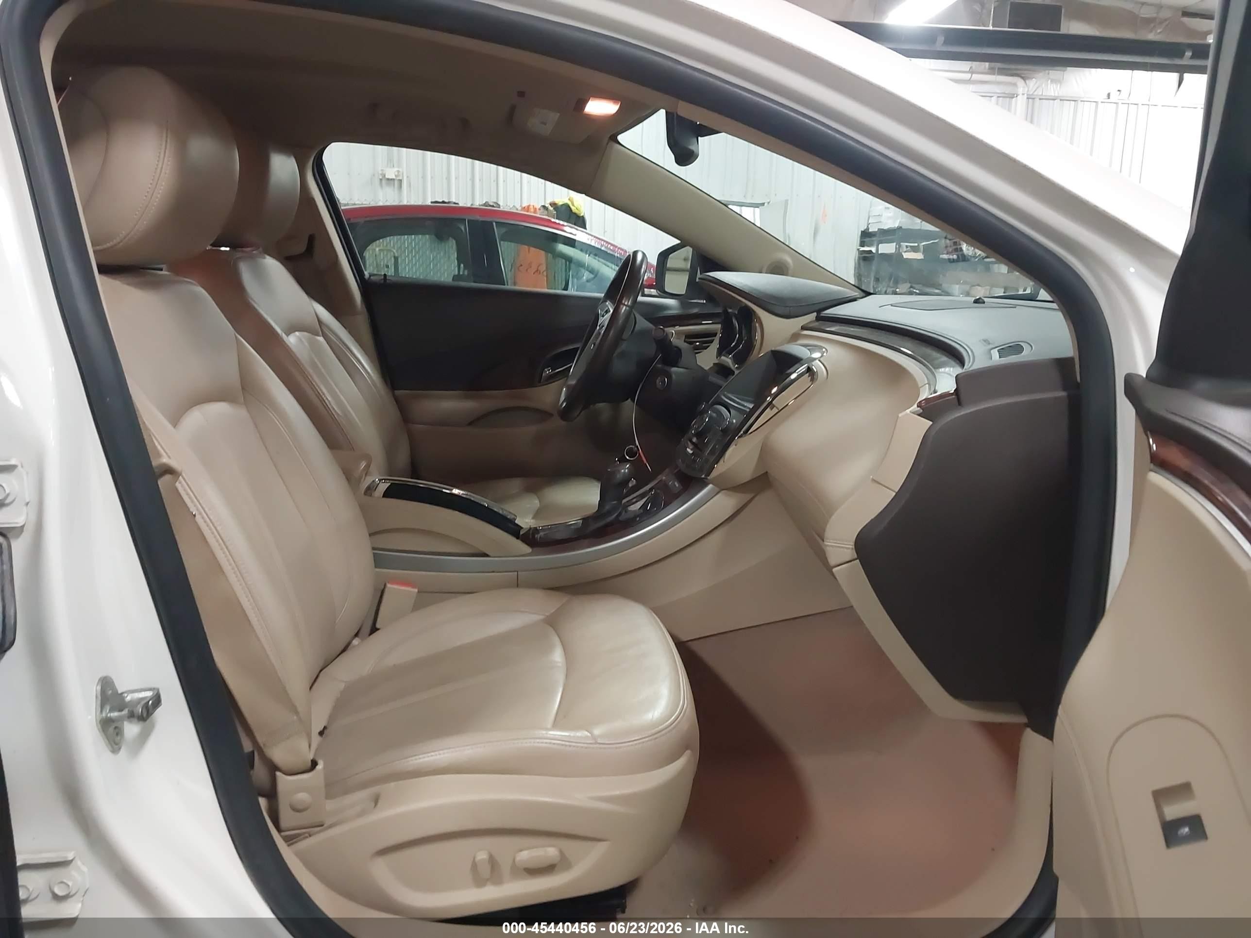 2010 Buick Lacrosse Cxl White vin: 1G4GC5EGXAF229966