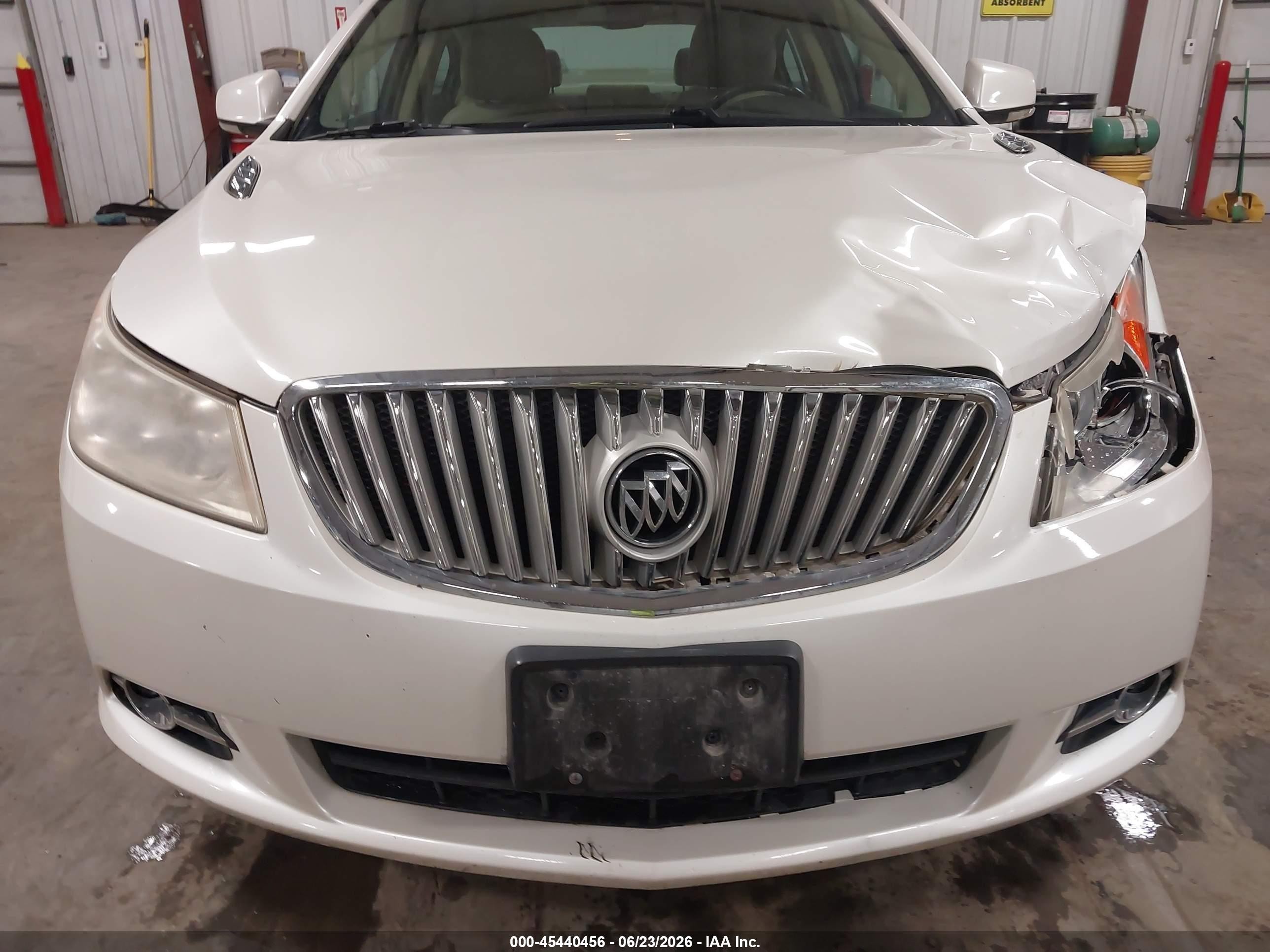 2010 Buick Lacrosse Cxl White vin: 1G4GC5EGXAF229966