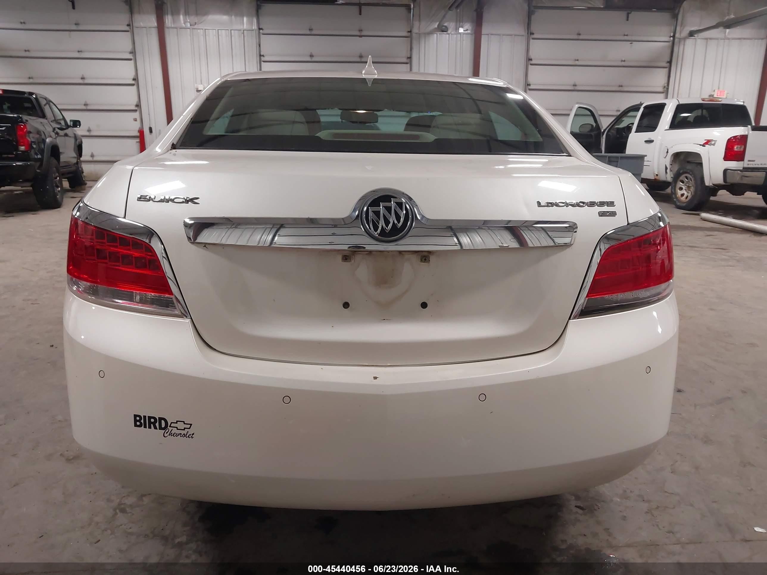 2010 Buick Lacrosse Cxl White vin: 1G4GC5EGXAF229966