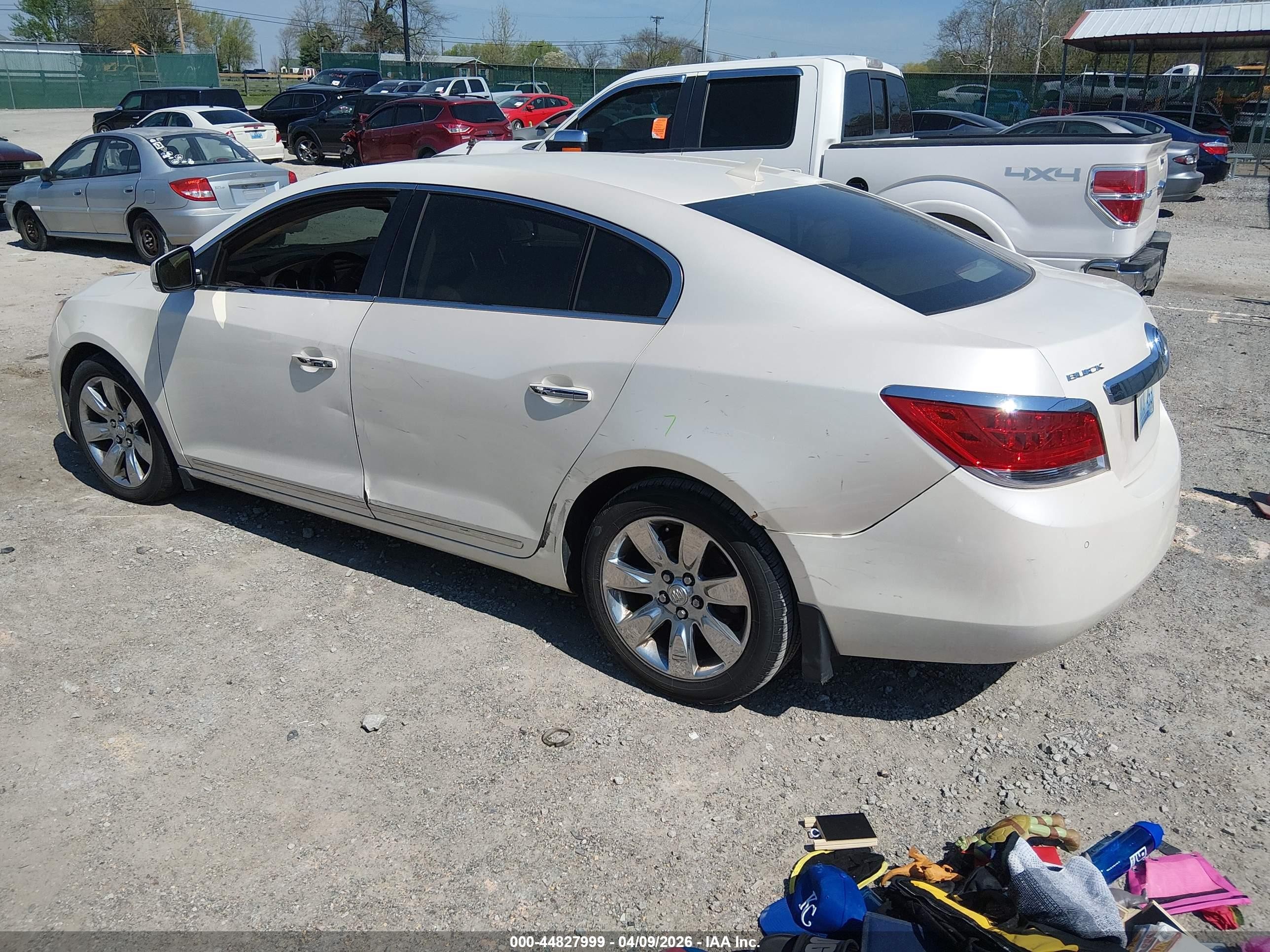 2010 Buick Lacrosse Cxl White vin: 1G4GC5EGXAF320994