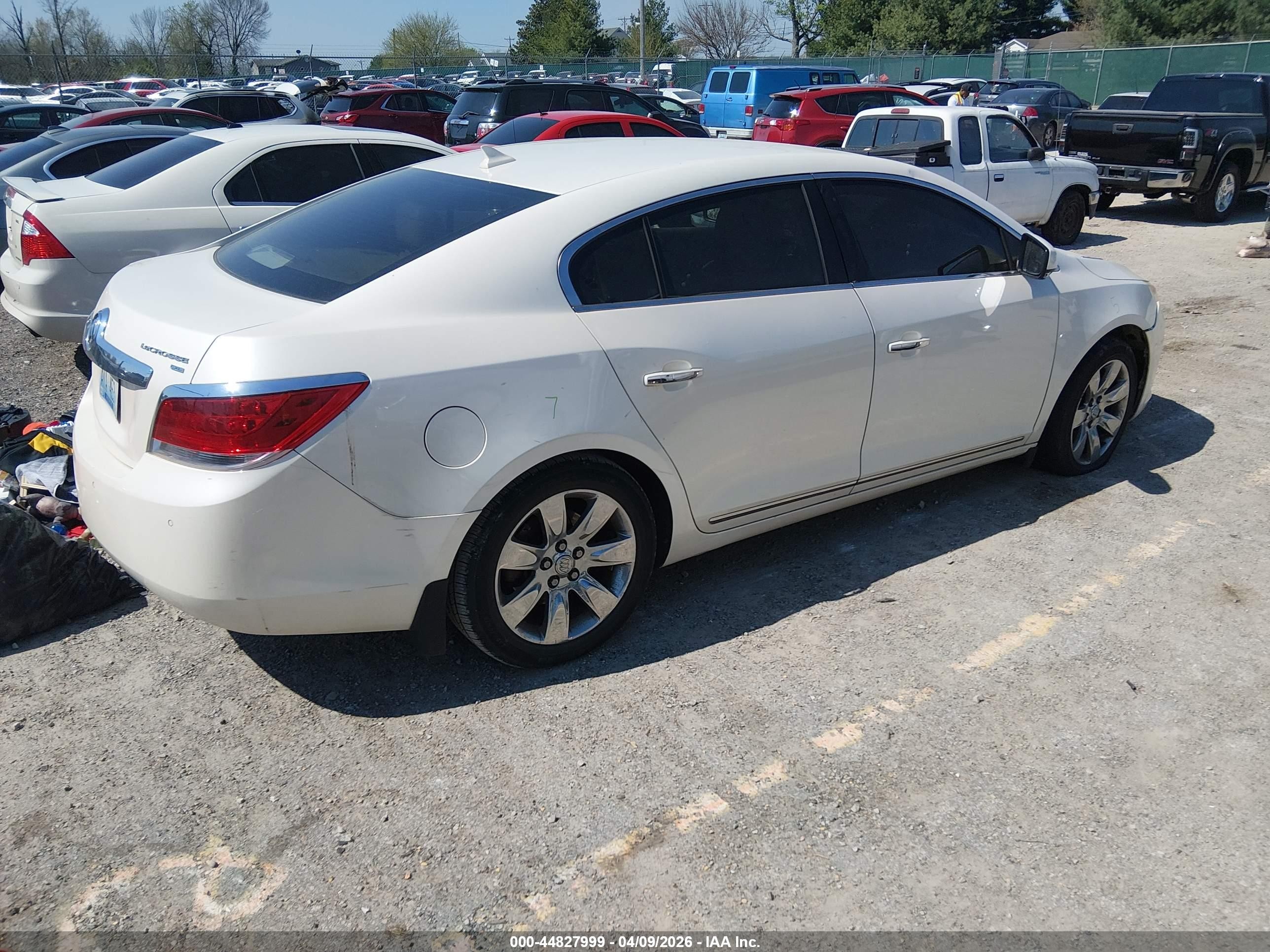 2010 Buick Lacrosse Cxl White vin: 1G4GC5EGXAF320994