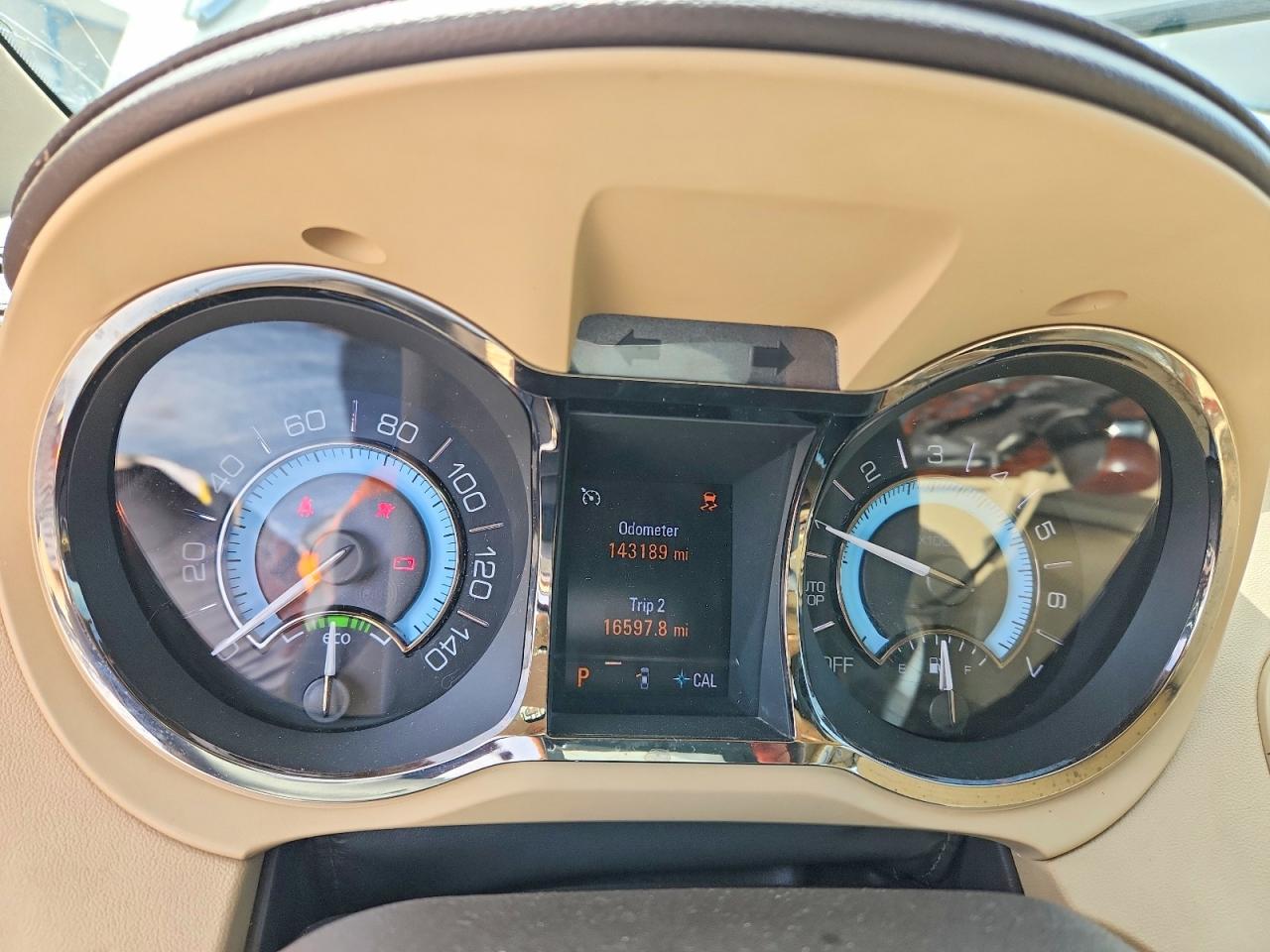 2013 Buick Lacrosse Cream vin: 1G4GC5ER1DF323479