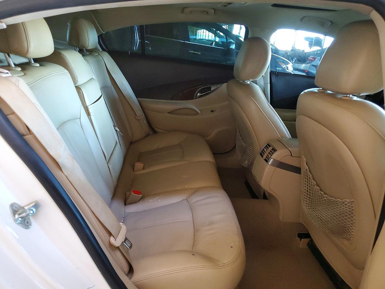 2013 Buick Lacrosse White vin: 1G4GC5ER2DF125672