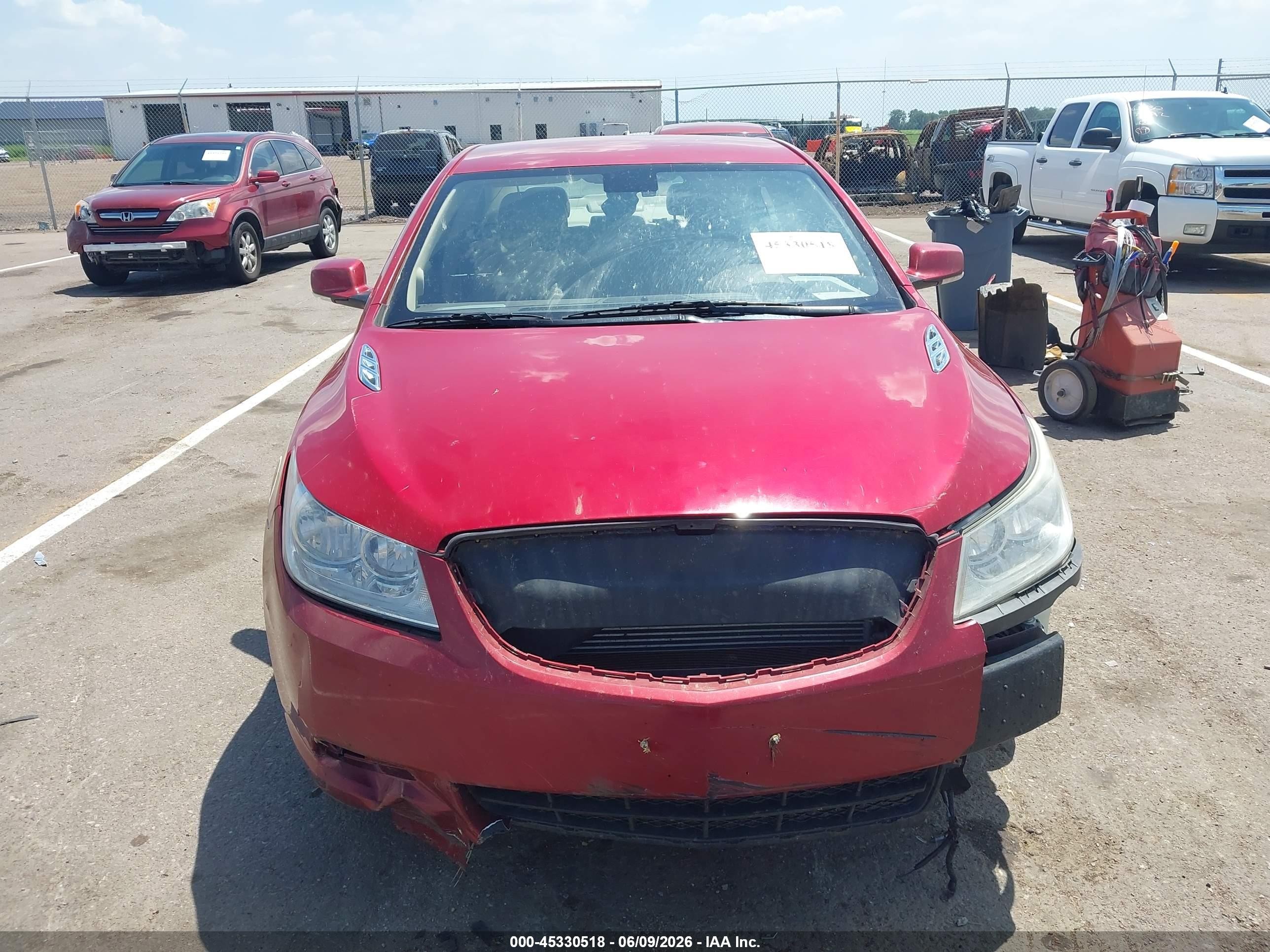 2013 Buick Lacrosse Leather Group Red vin: 1G4GC5ER5DF128470