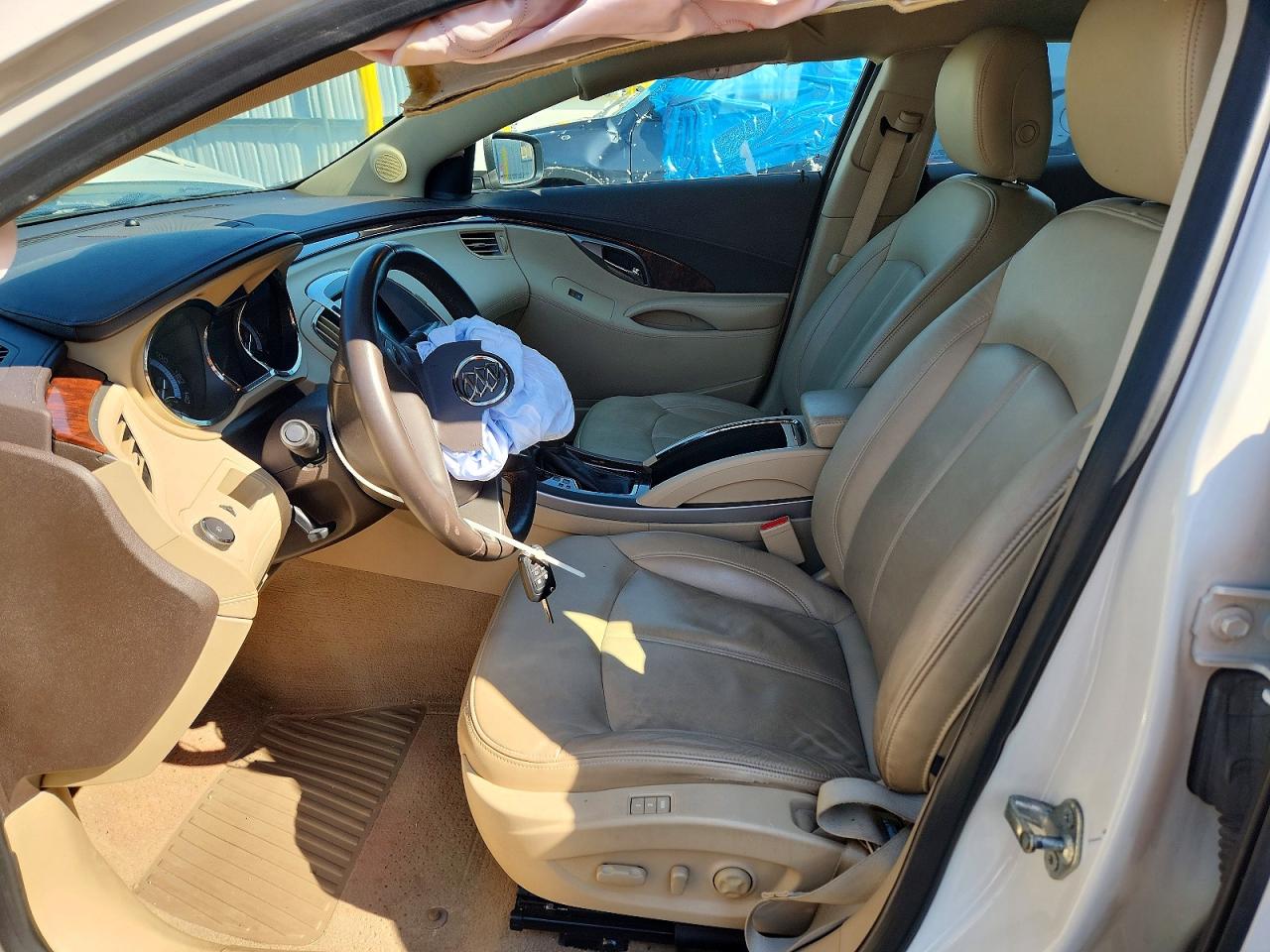 2013 Buick Lacrosse White vin: 1G4GC5ER8DF130214