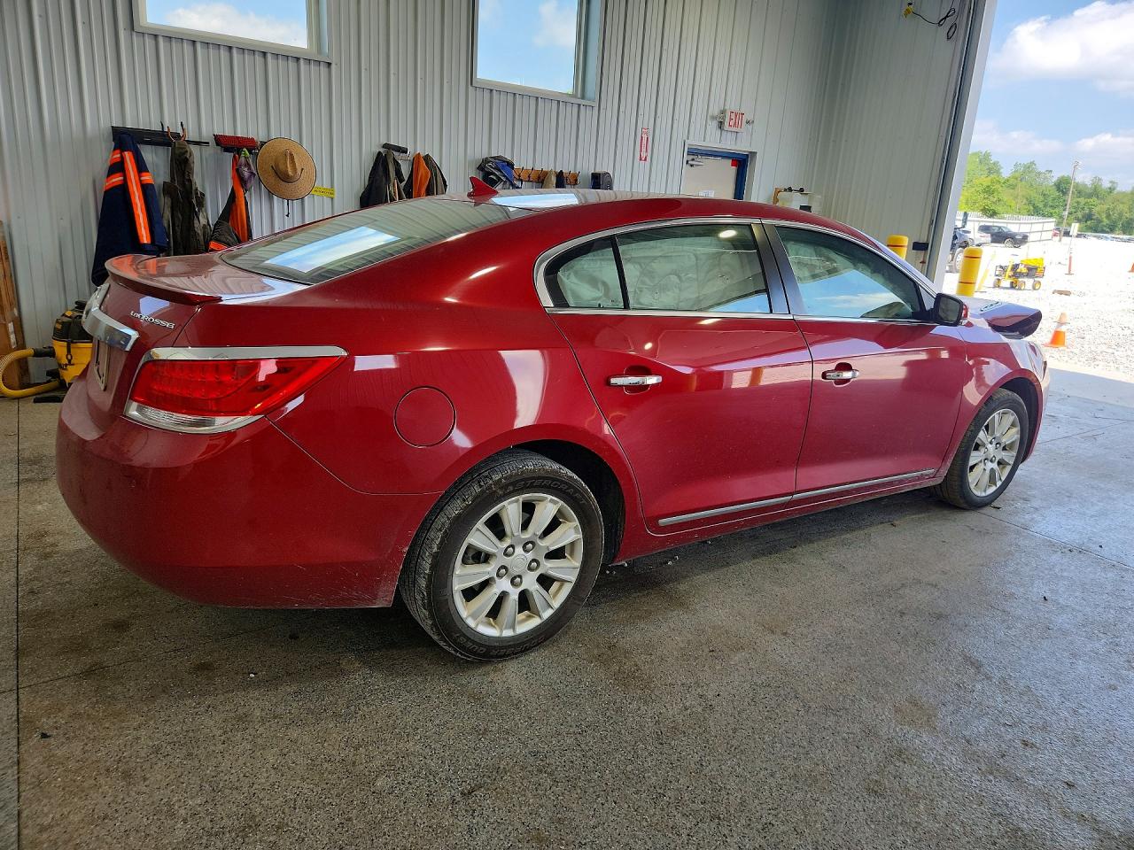 2013 Buick Lacrosse Красный vin: 1G4GC5ER9DF133266