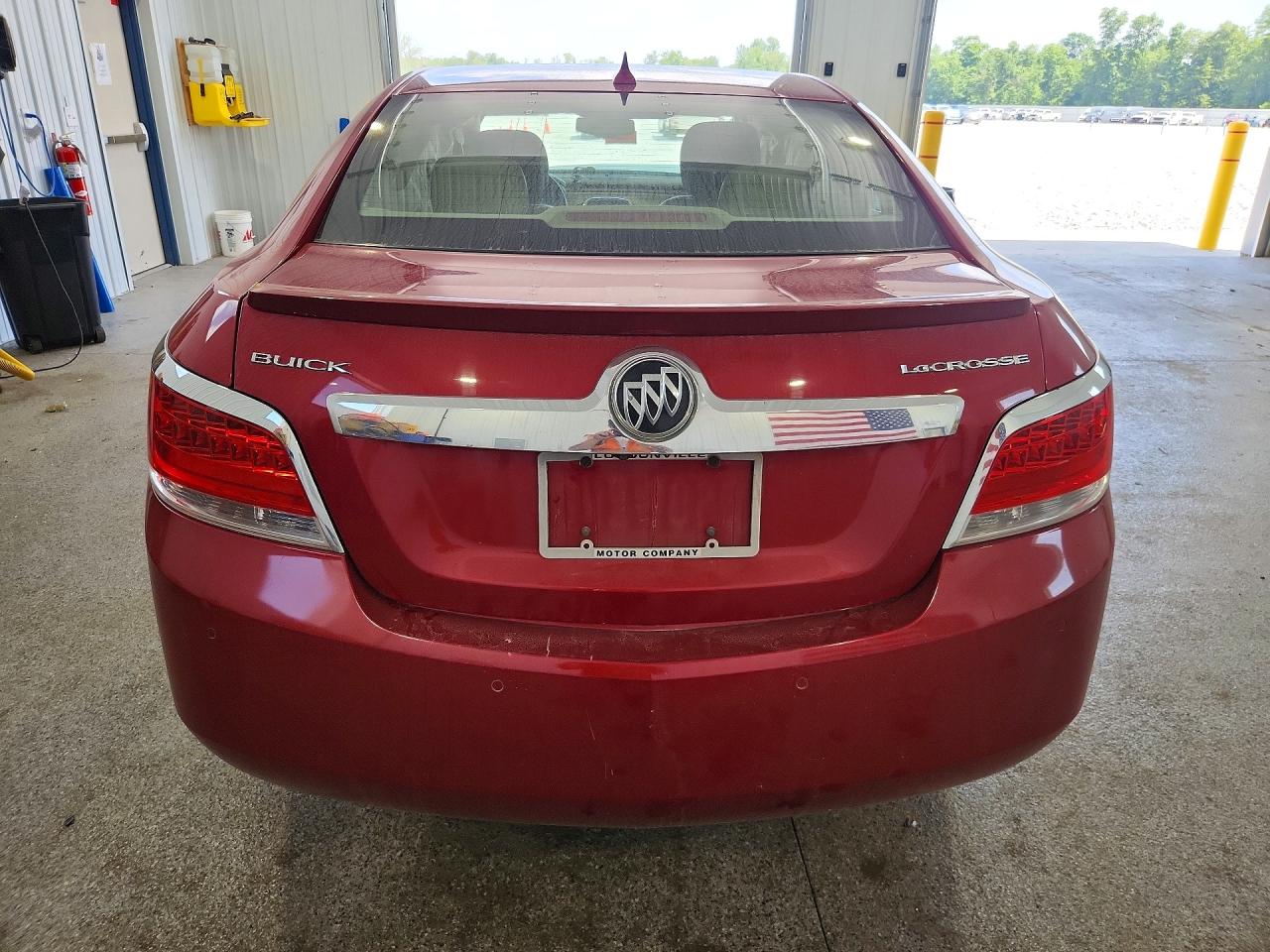 2013 Buick Lacrosse Красный vin: 1G4GC5ER9DF133266
