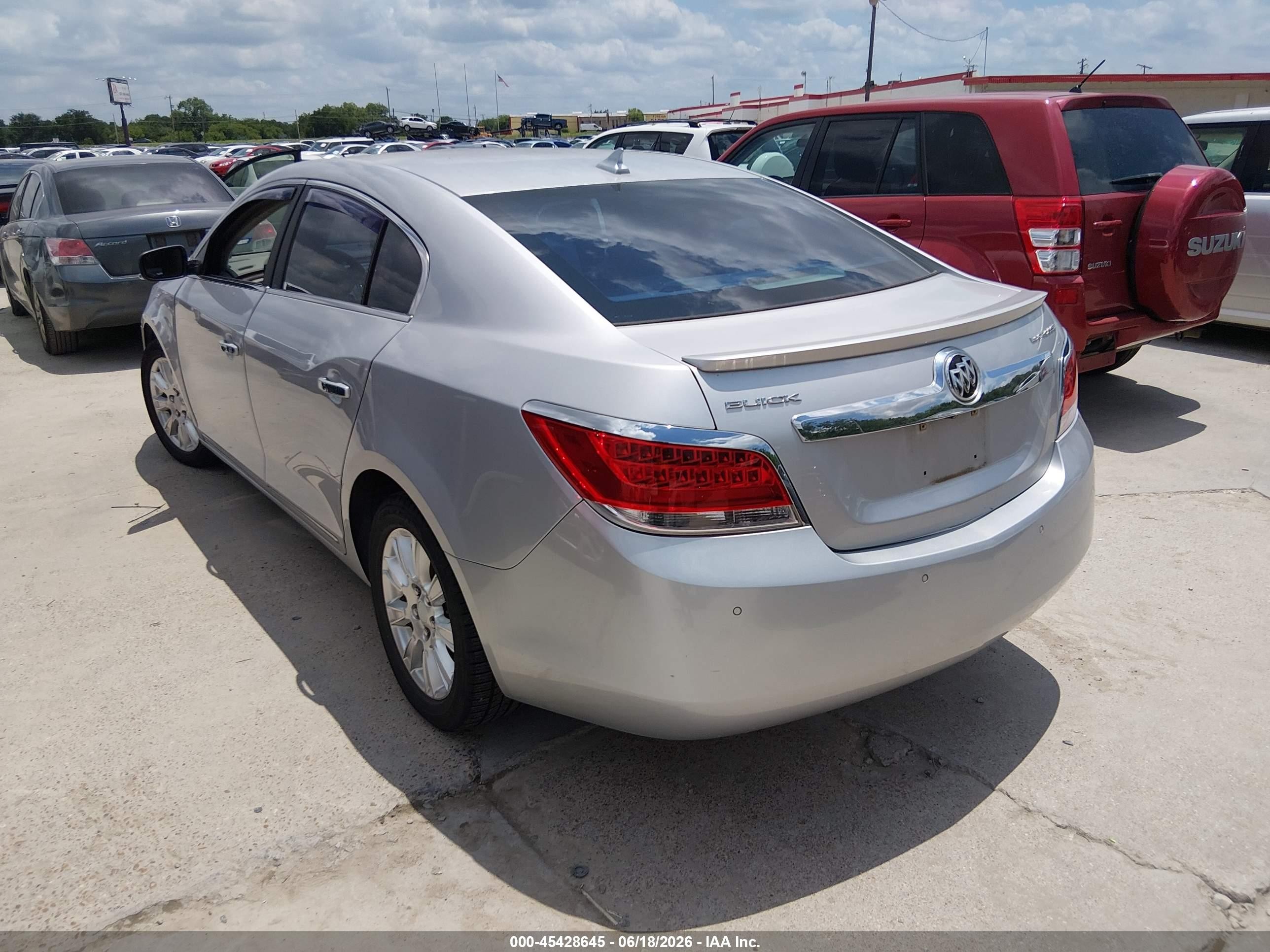 2013 Buick Lacrosse Leather Group Silver vin: 1G4GC5ER9DF140492
