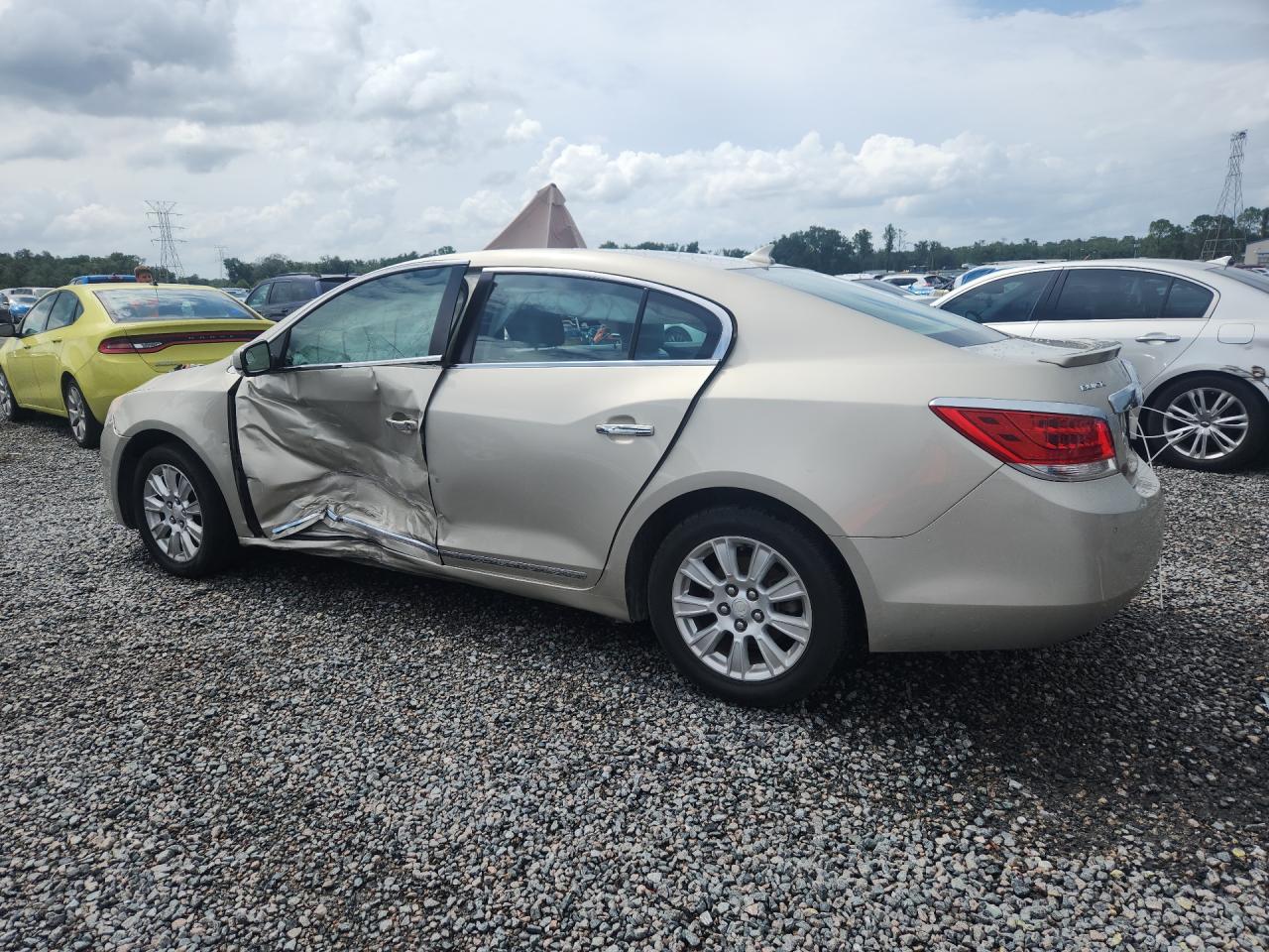 2013 Buick Lacrosse Cream vin: 1G4GC5ERXDF267803