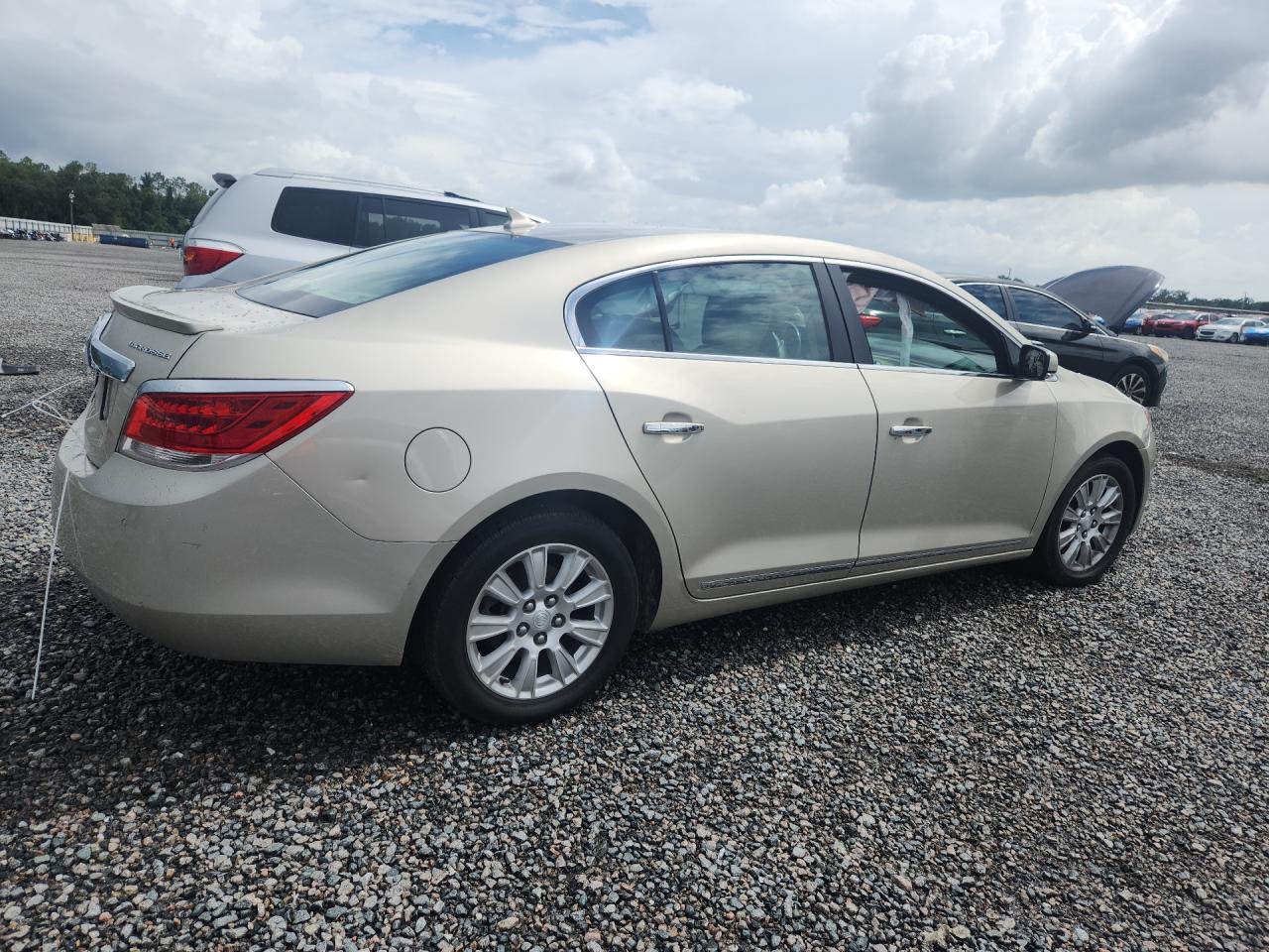 2013 Buick Lacrosse Cream vin: 1G4GC5ERXDF267803