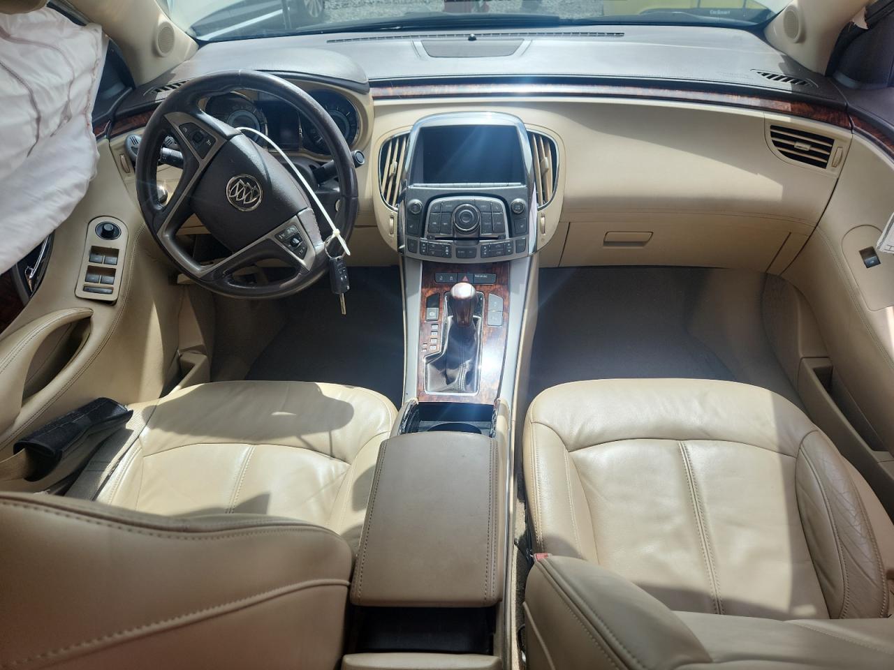 2013 Buick Lacrosse Cream vin: 1G4GC5ERXDF267803